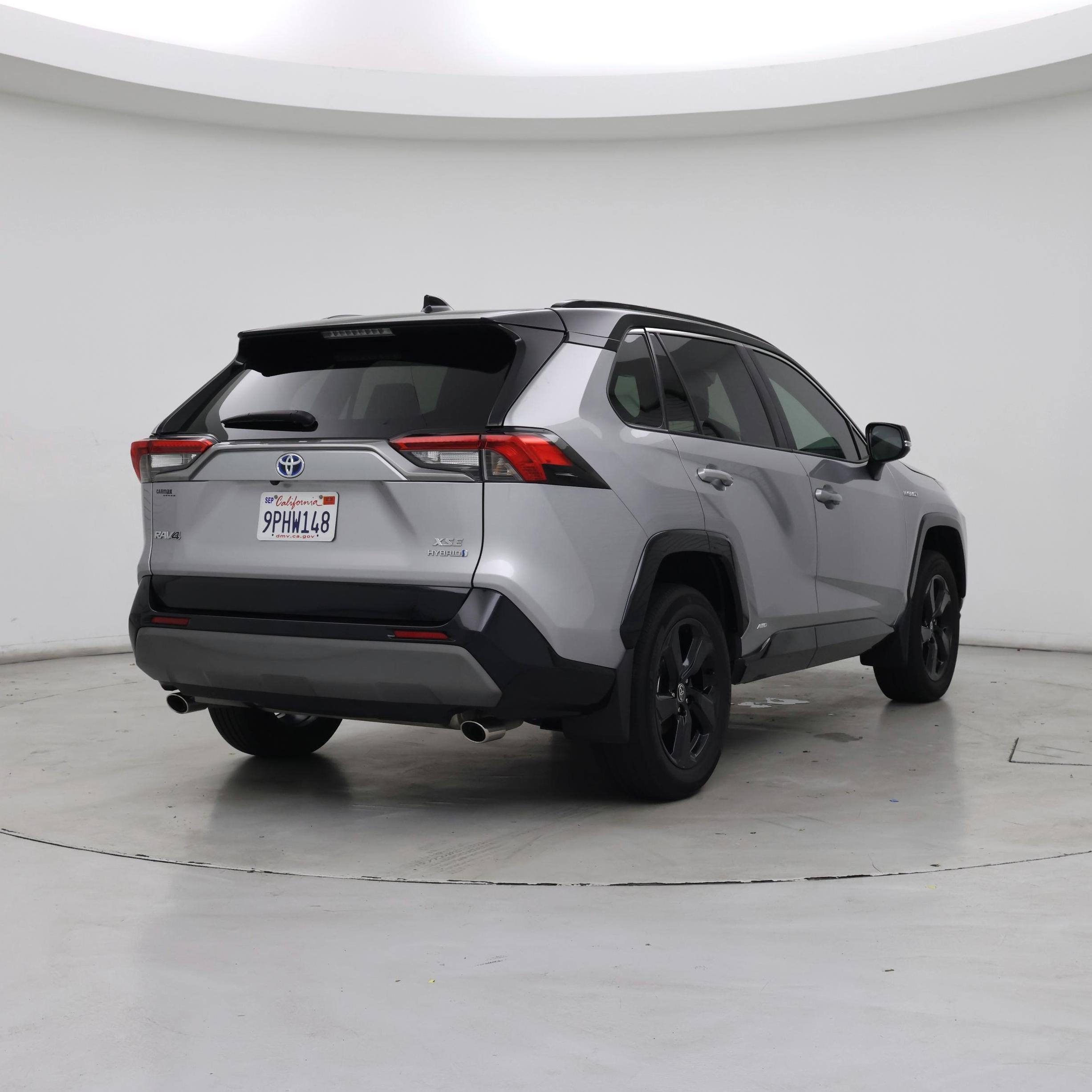 Thumbnail: 2021 Toyota RAV4 - 8