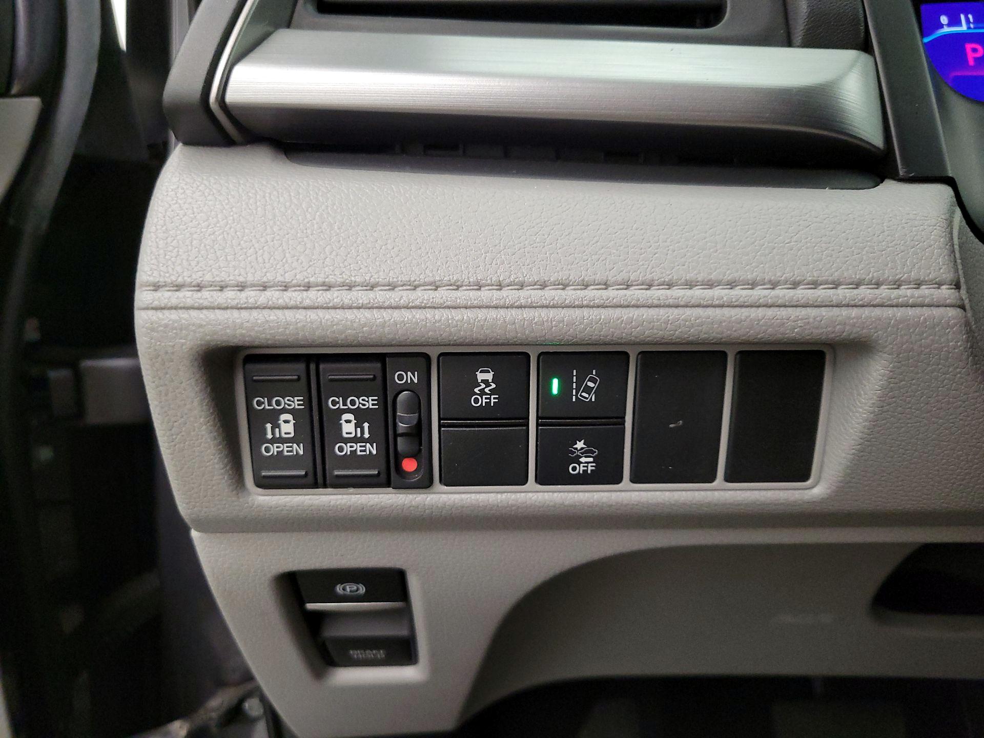 Thumbnail: 2020 Honda Odyssey - 13