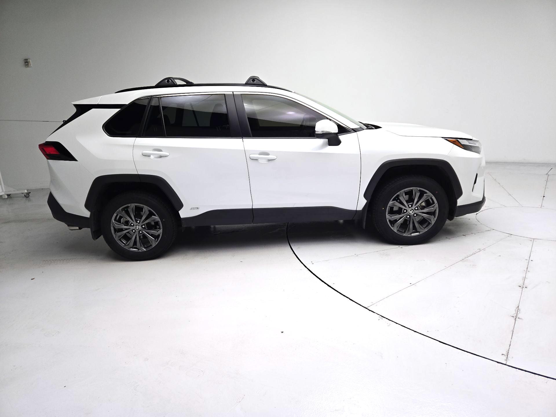Thumbnail: 2023 Toyota RAV4 - 4