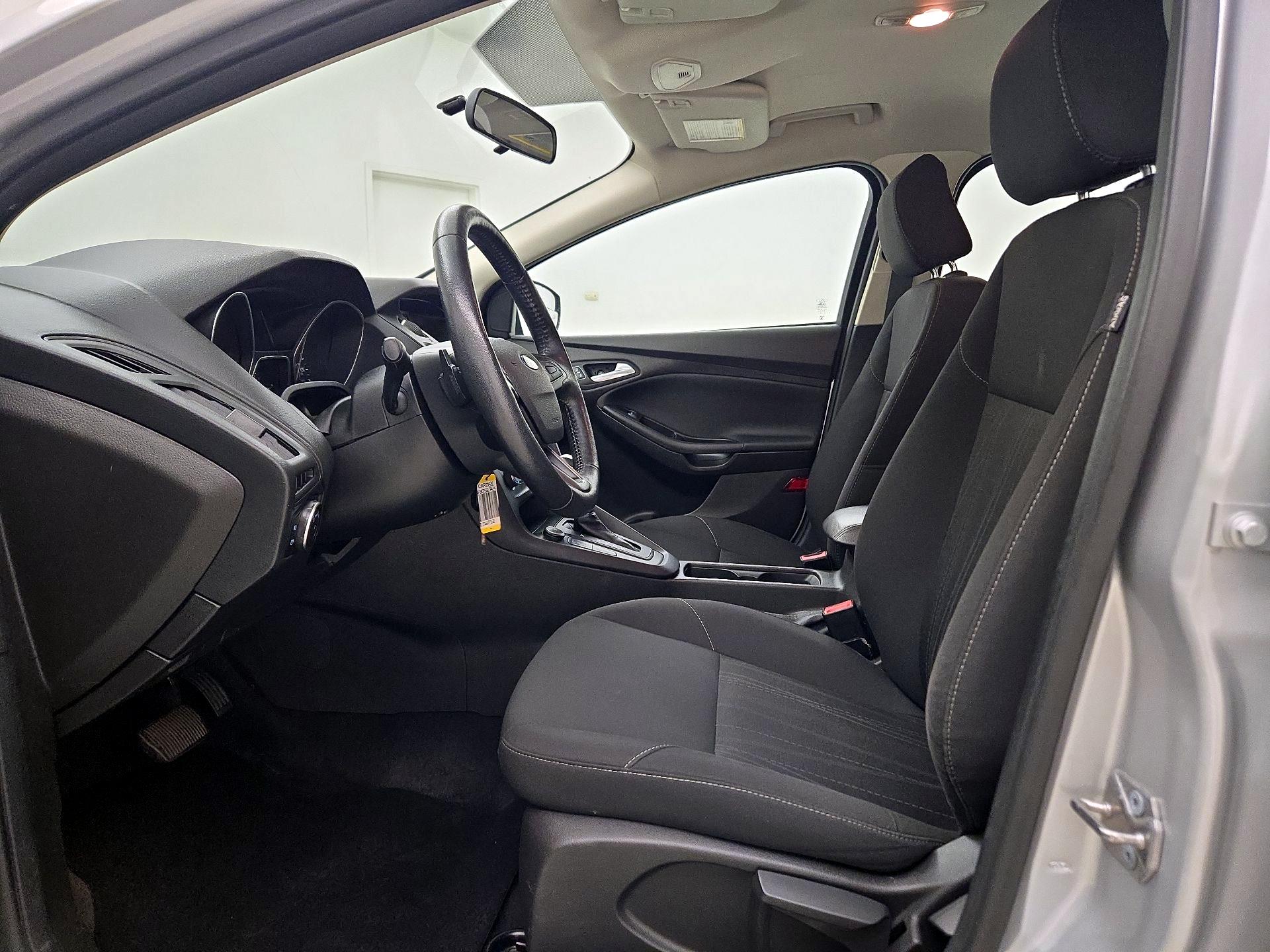 Thumbnail: 2016 Ford Focus - 11