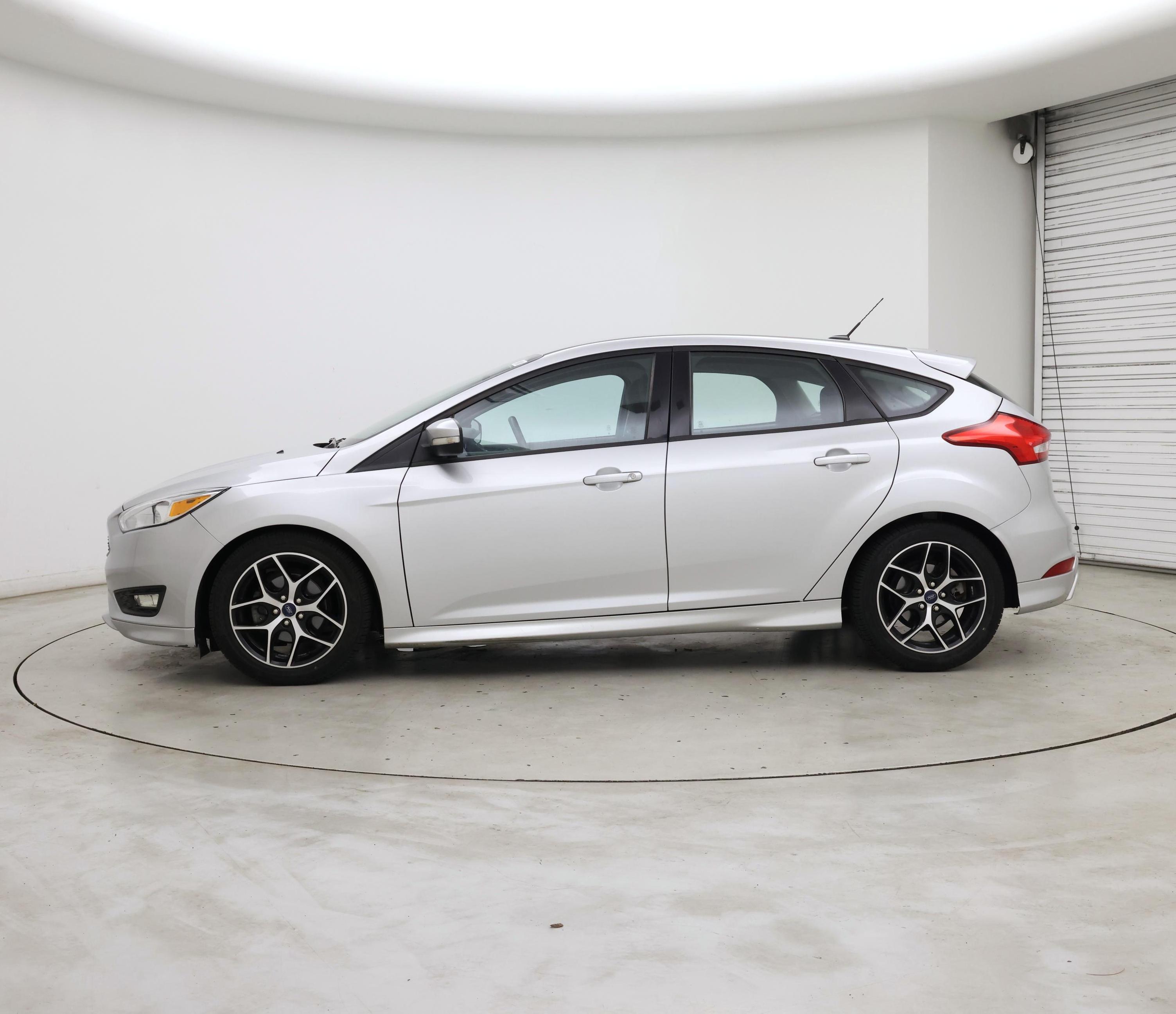 Thumbnail: 2016 Ford Focus - 3