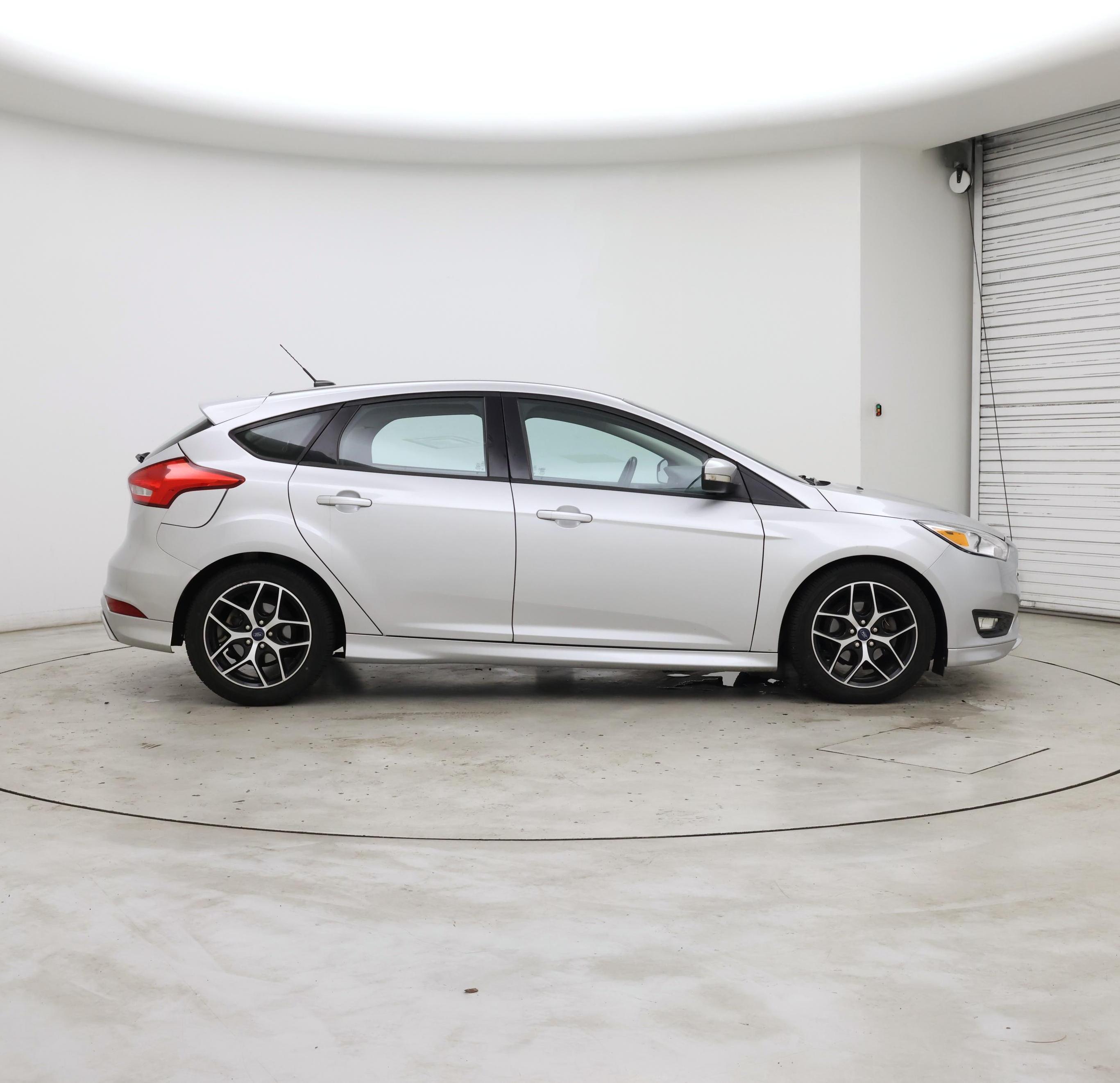 Thumbnail: 2016 Ford Focus - 7