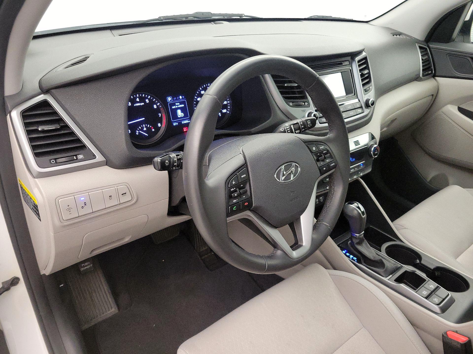 Thumbnail: 2017 Hyundai Tucson - 9