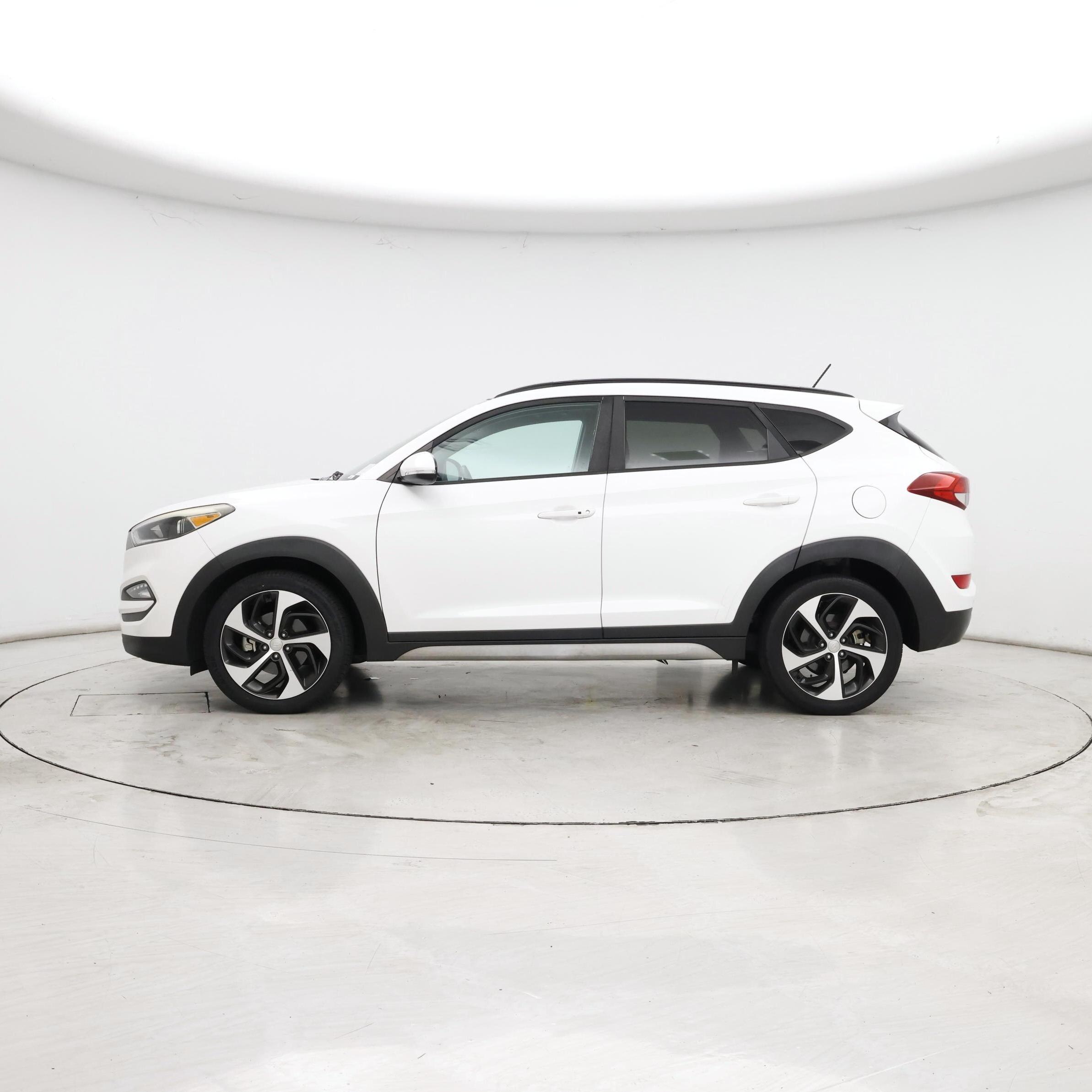 Thumbnail: 2017 Hyundai Tucson - 3