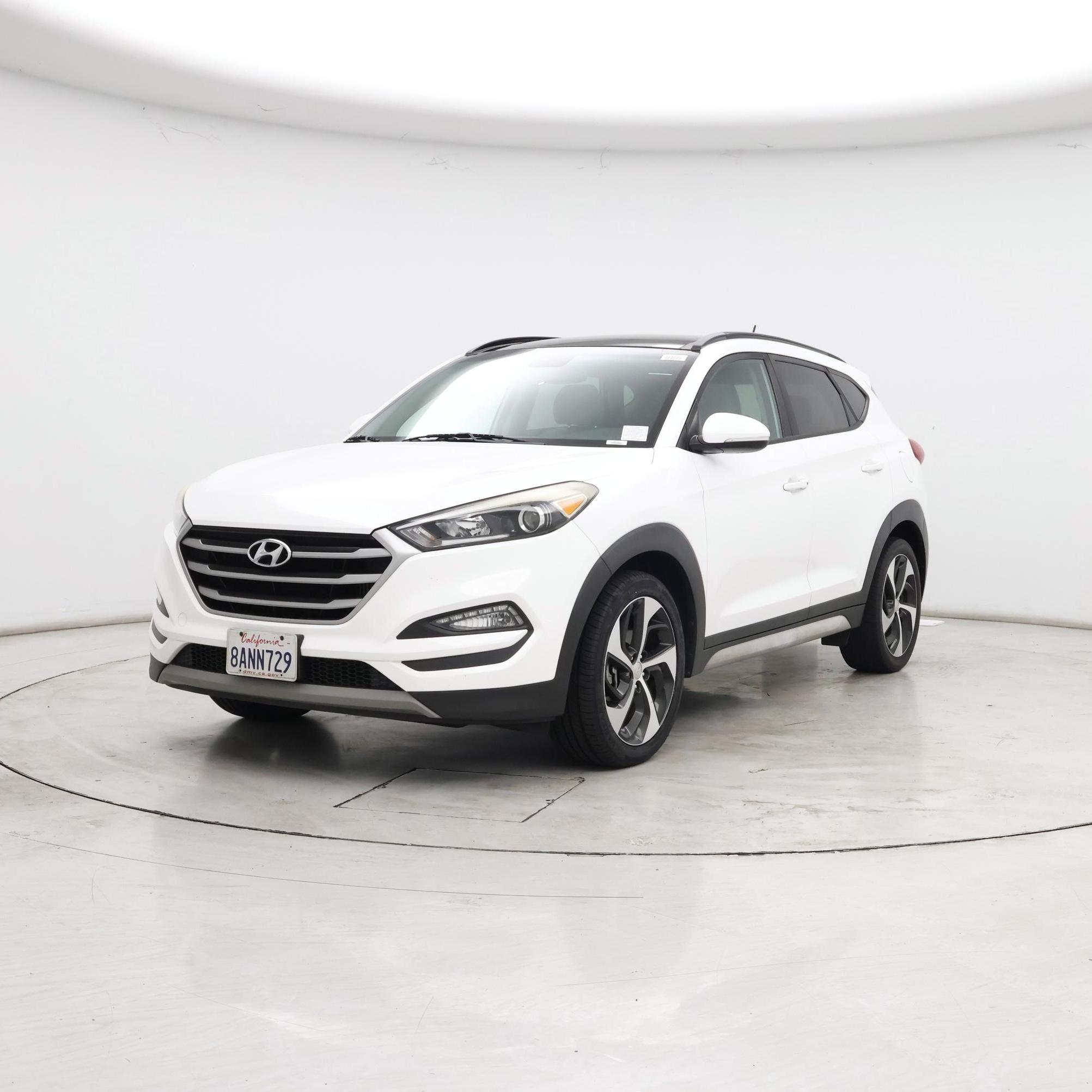 Thumbnail: 2017 Hyundai Tucson - 4