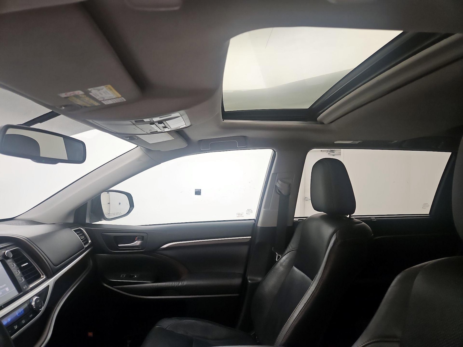 Sunroof(s) & Overhead Airbags