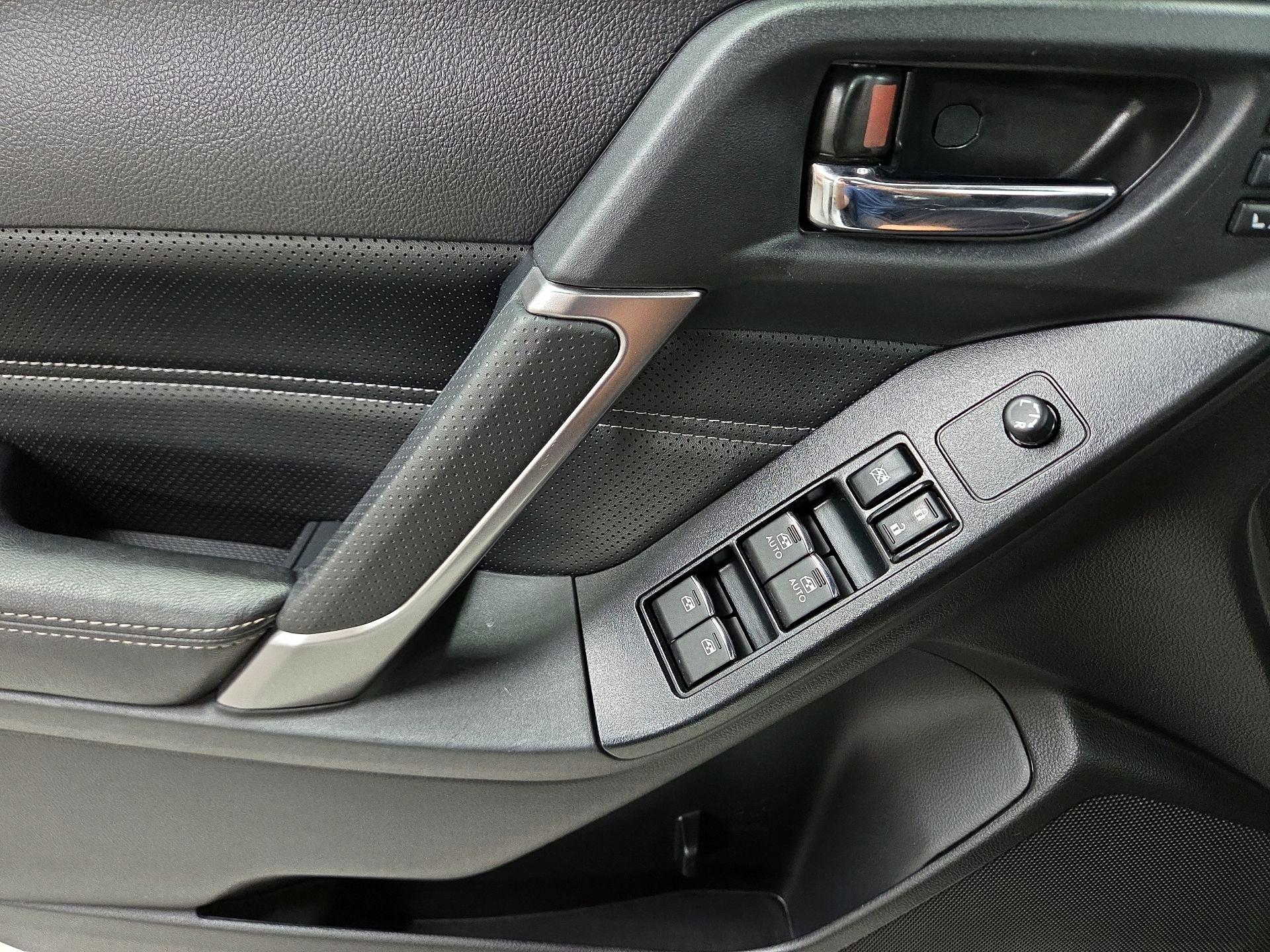 Thumbnail: 2018 Subaru Forester - 10