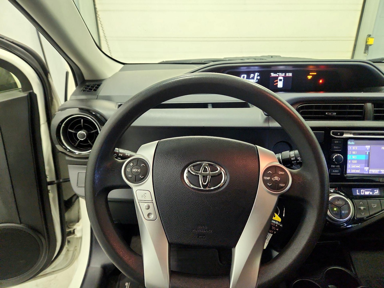 2016 Toyota Prius c Two - Photo 11