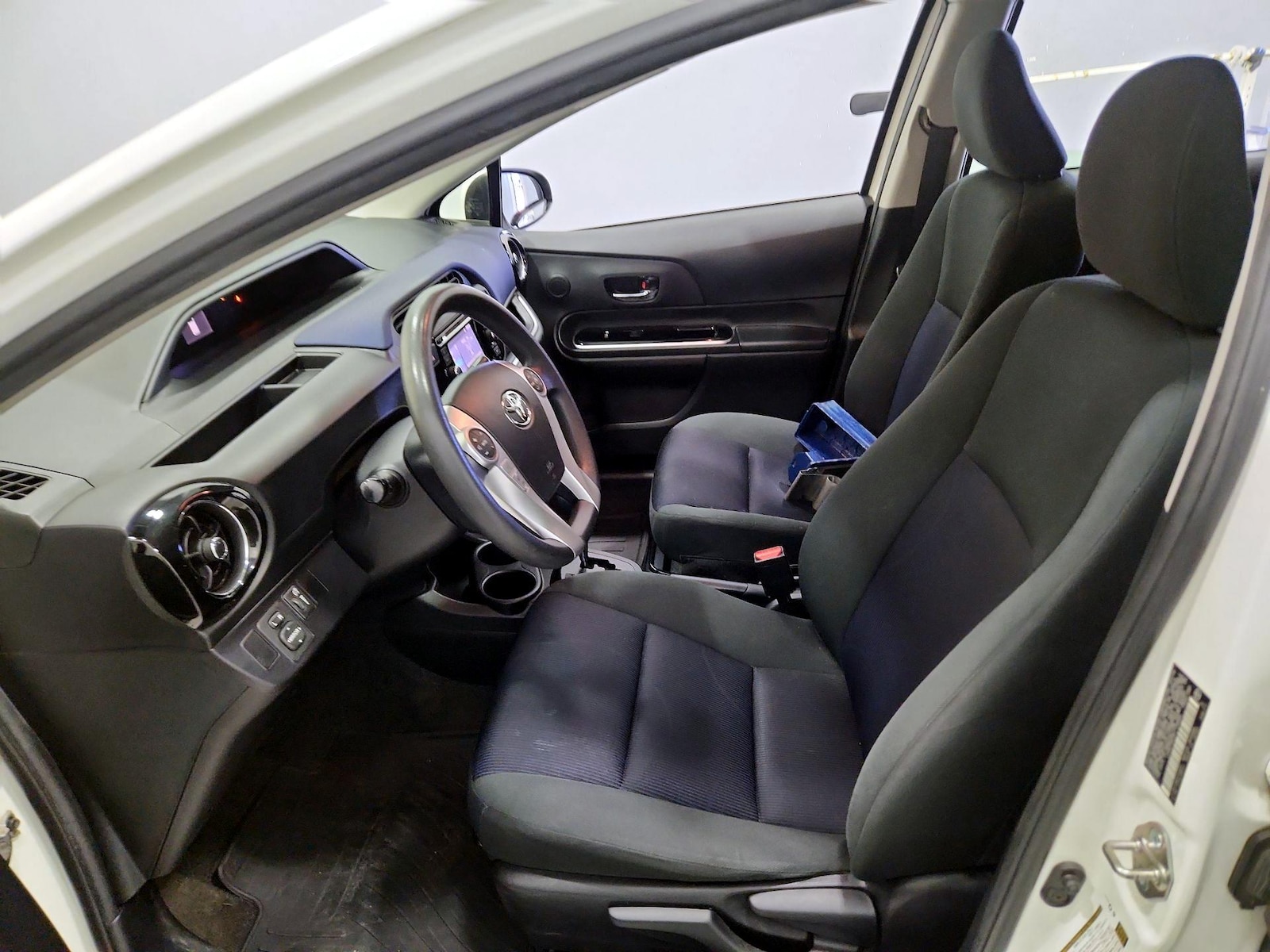 2016 Toyota Prius c Two - Photo 12