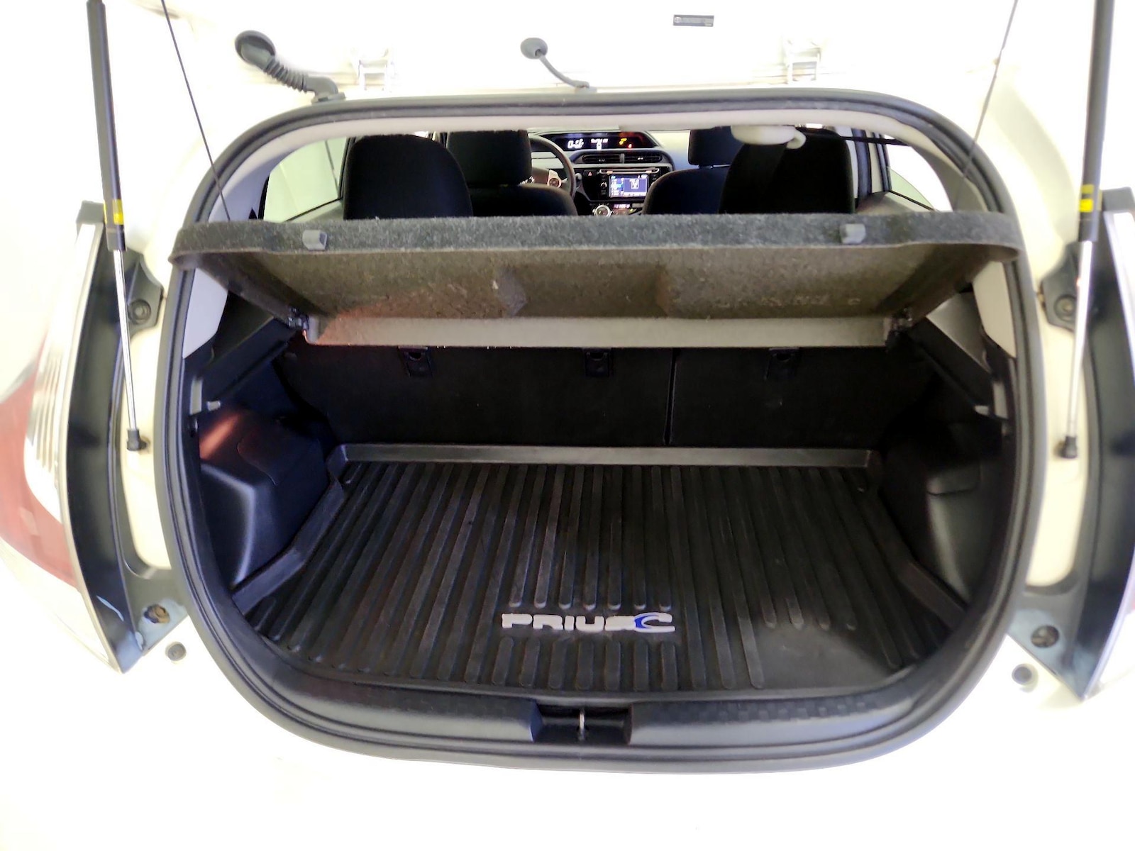2016 Toyota Prius c Two - Photo 20