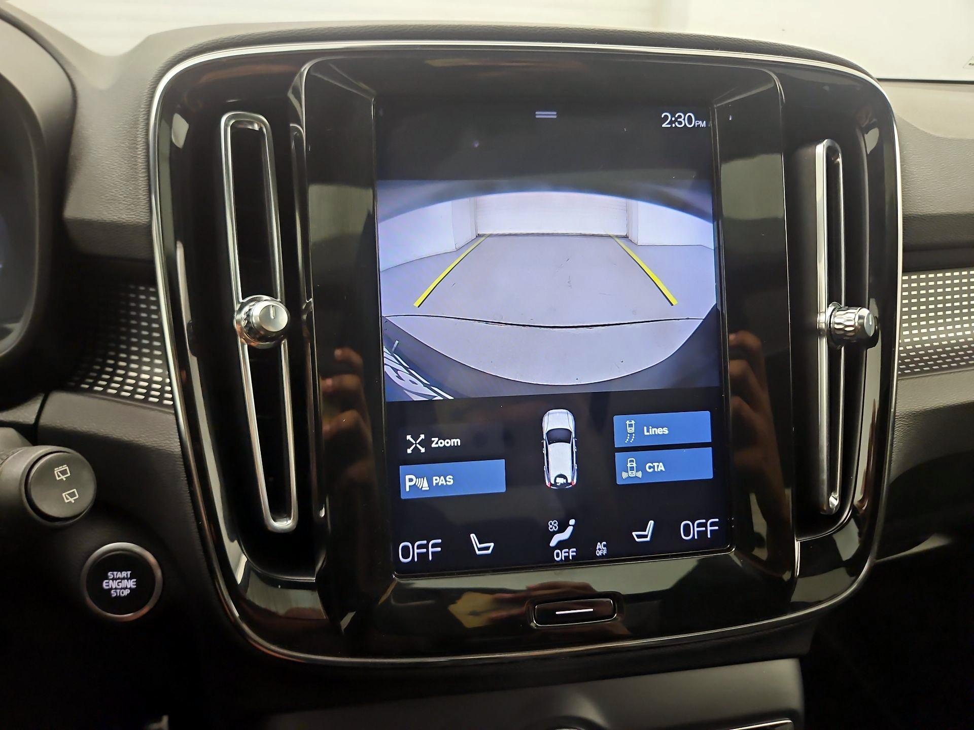 Thumbnail: 2020 Volvo XC40 - 12