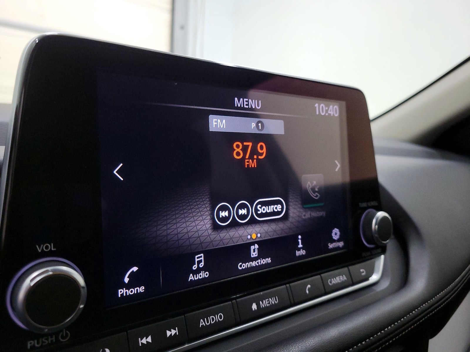 2025 Nissan Rogue SV - Photo 16