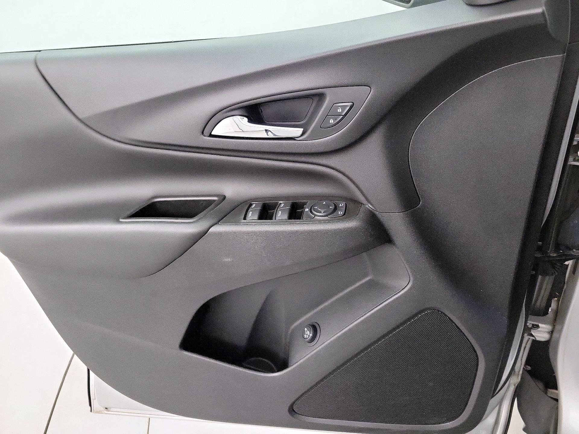 Thumbnail: 2021 Chevrolet Equinox - 10