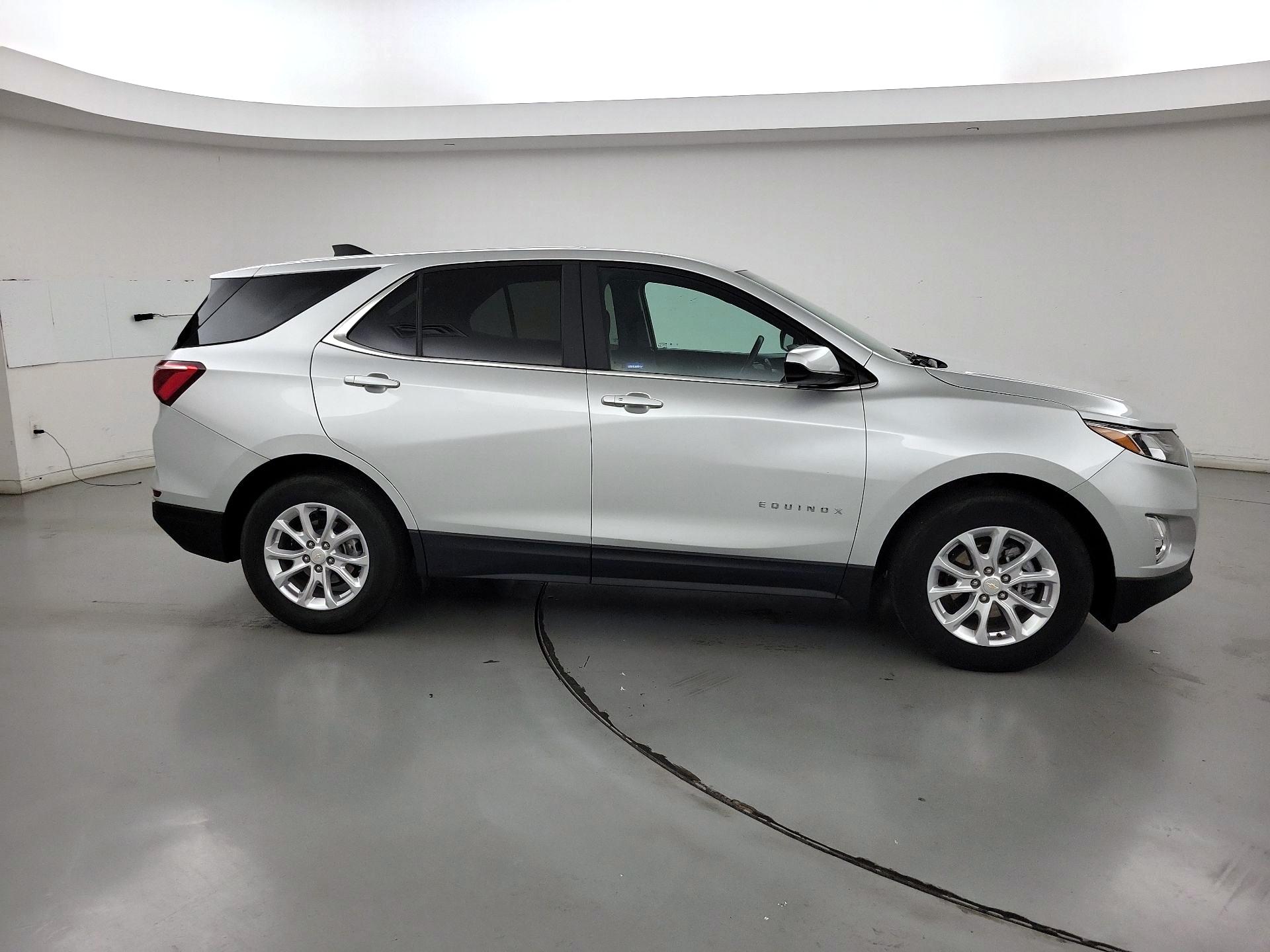 Thumbnail: 2021 Chevrolet Equinox - 4