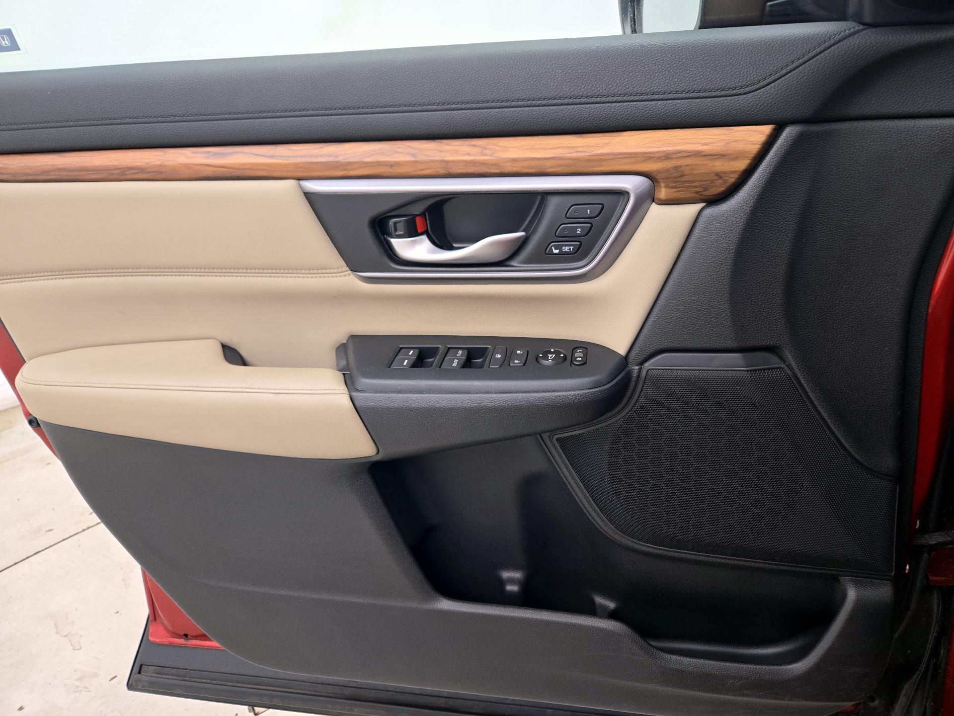 Thumbnail: 2017 Honda CR-V - 12
