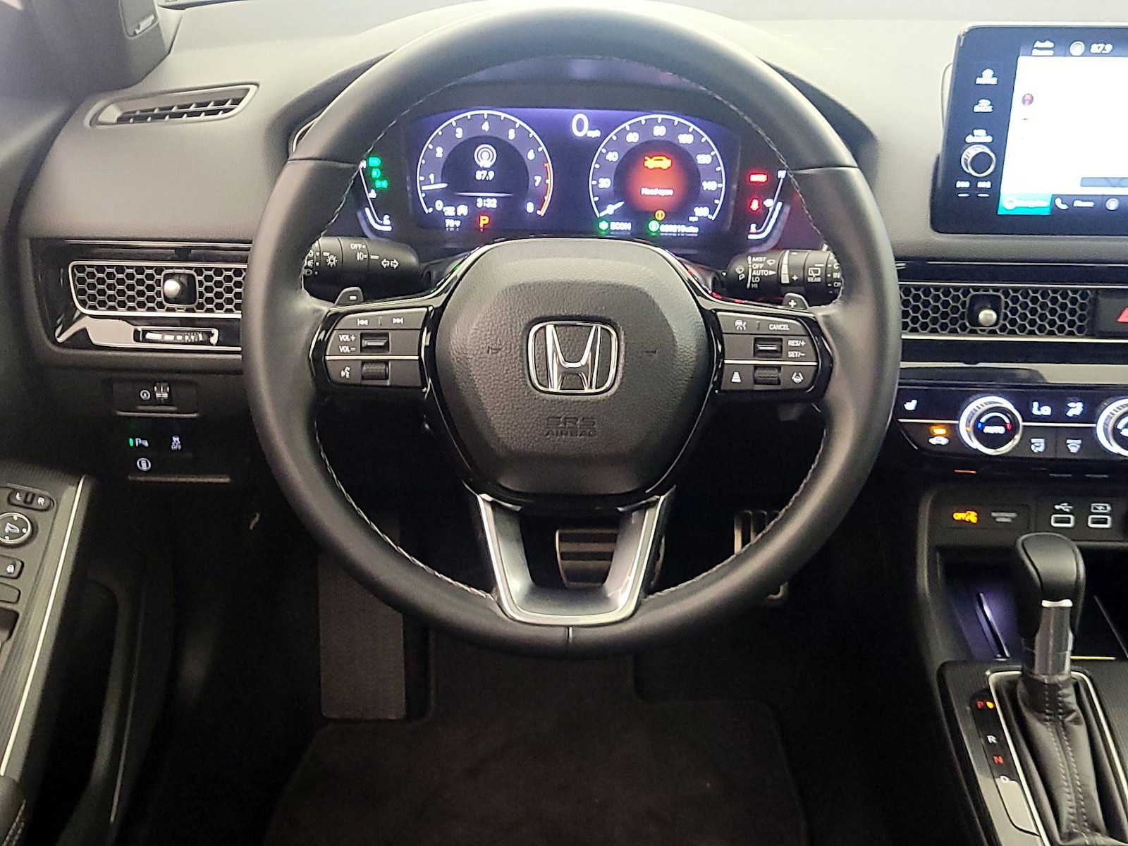 2022 Honda Civic Hatchback Sport Touring - Photo 11