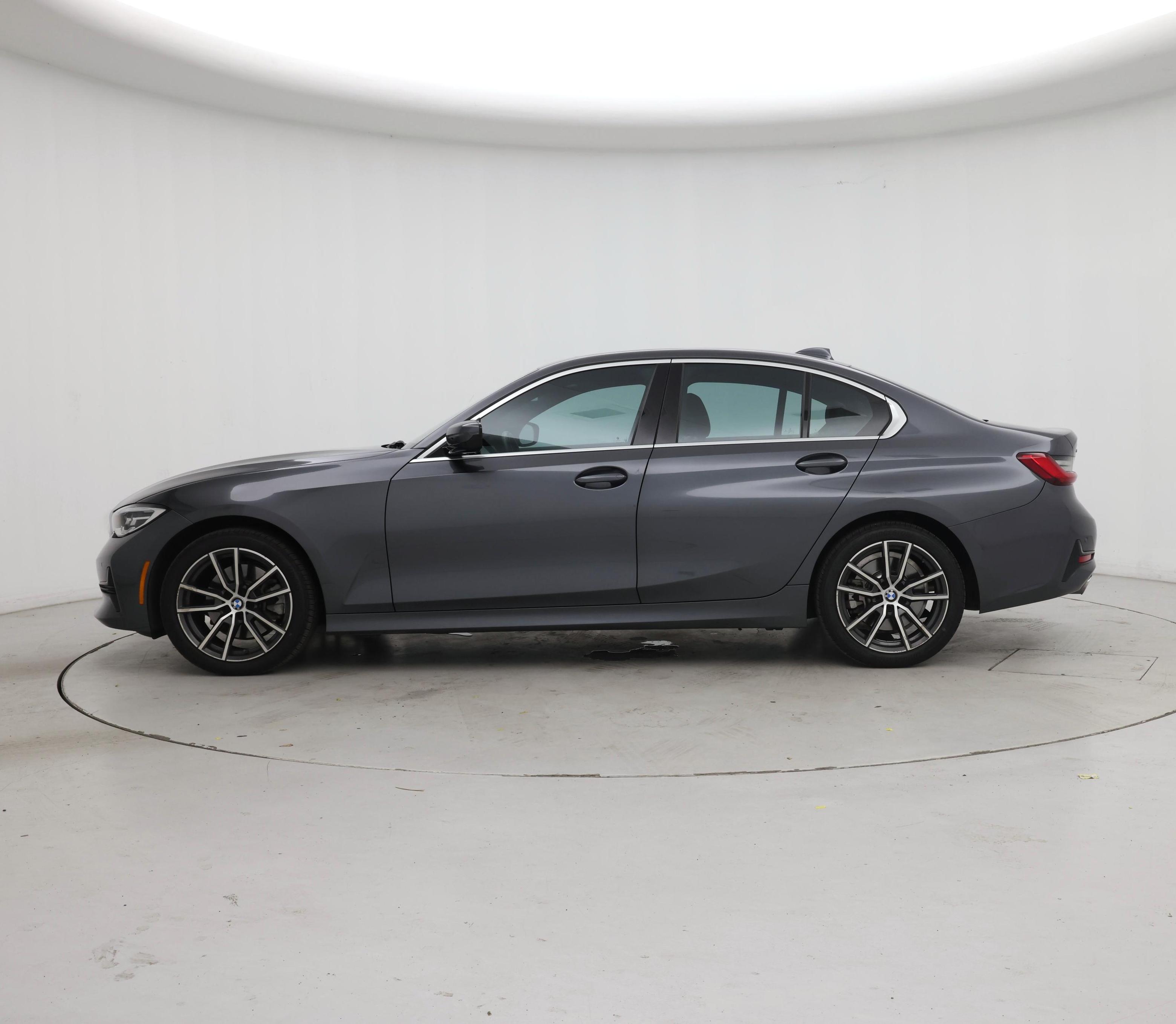 Thumbnail: 2021 BMW 3 Series - 3