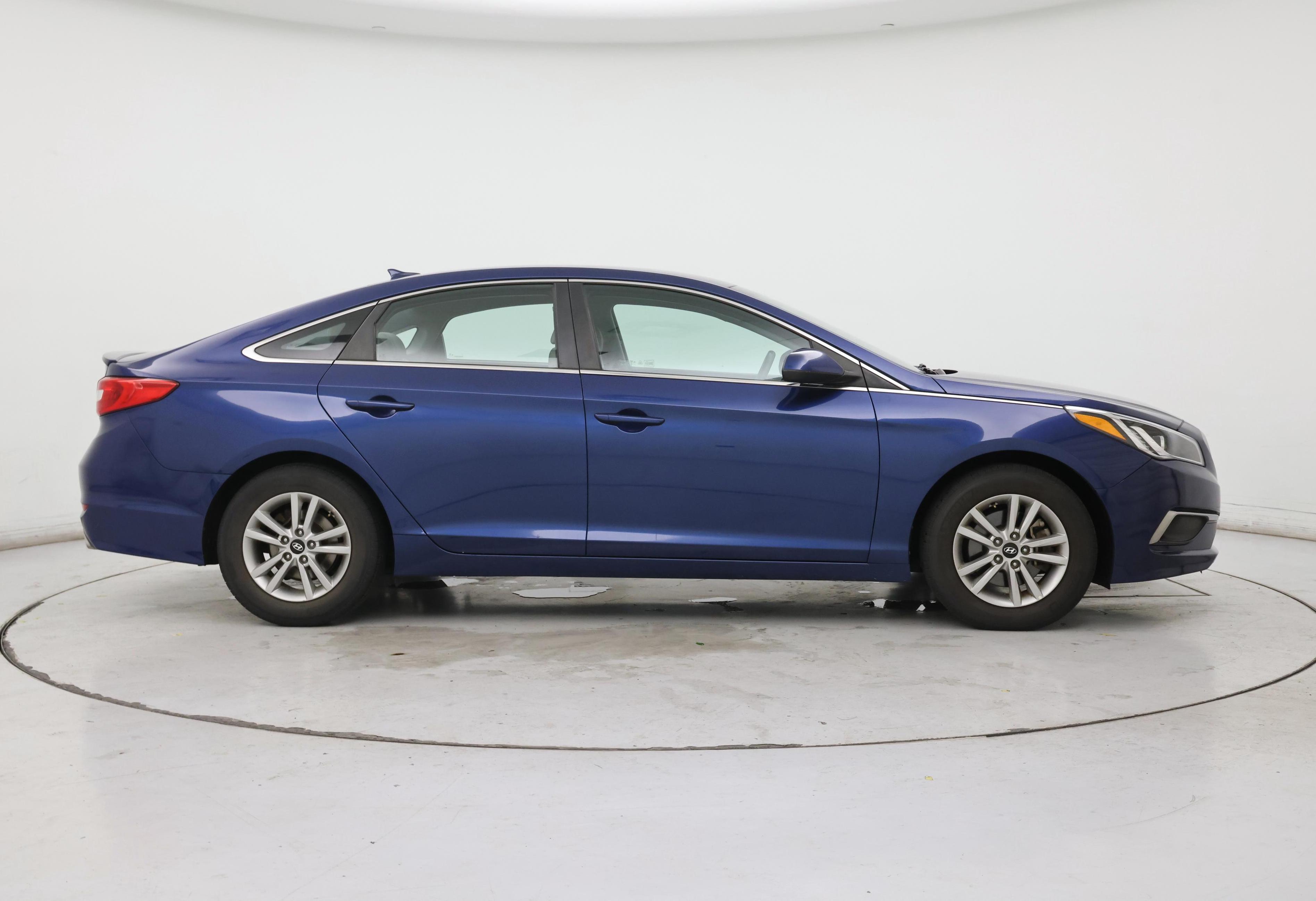 Thumbnail: 2016 Hyundai Sonata - 7