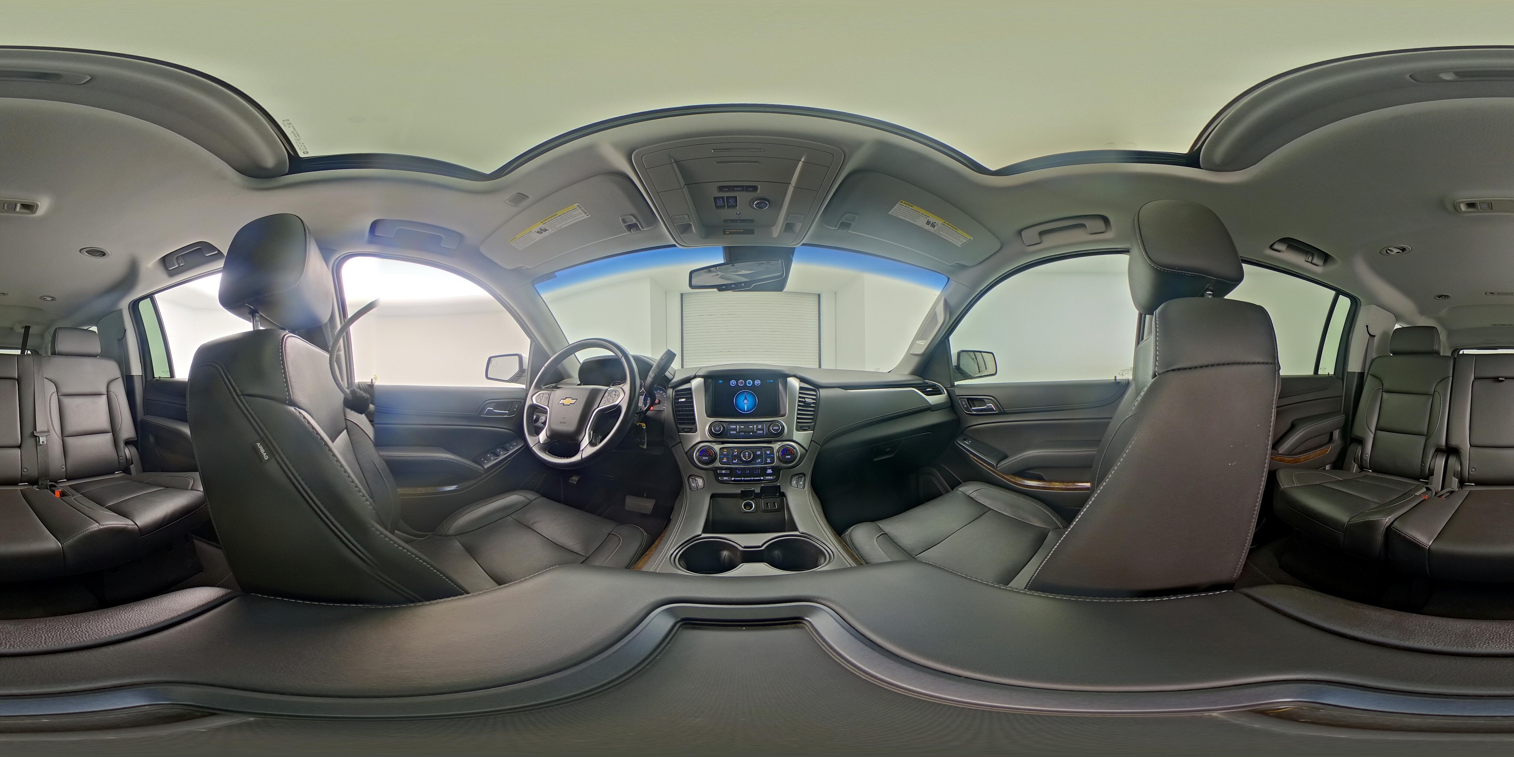 2019 Chevrolet Suburban LT - Photo 28