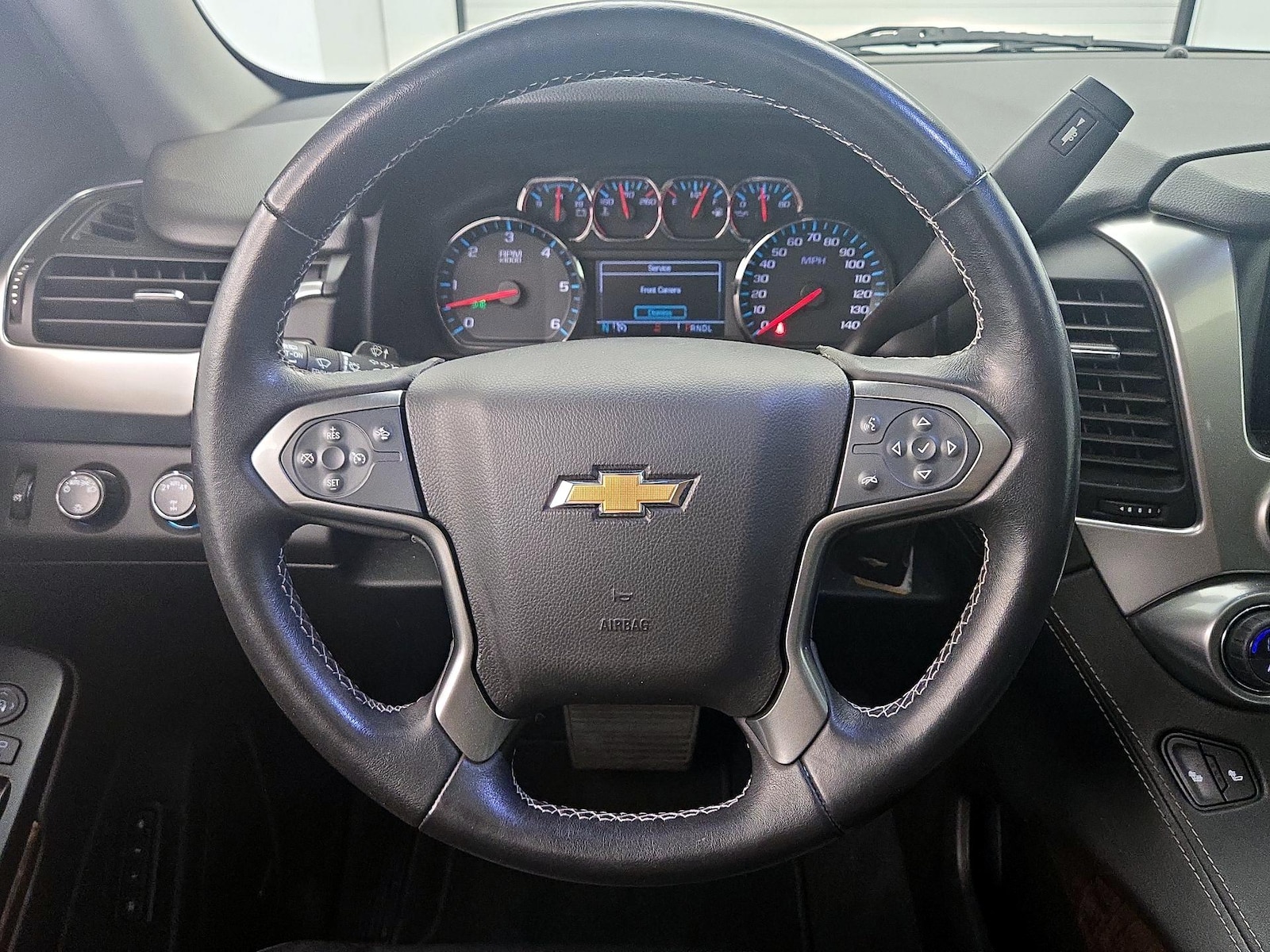 2019 Chevrolet Suburban LT - Photo 11