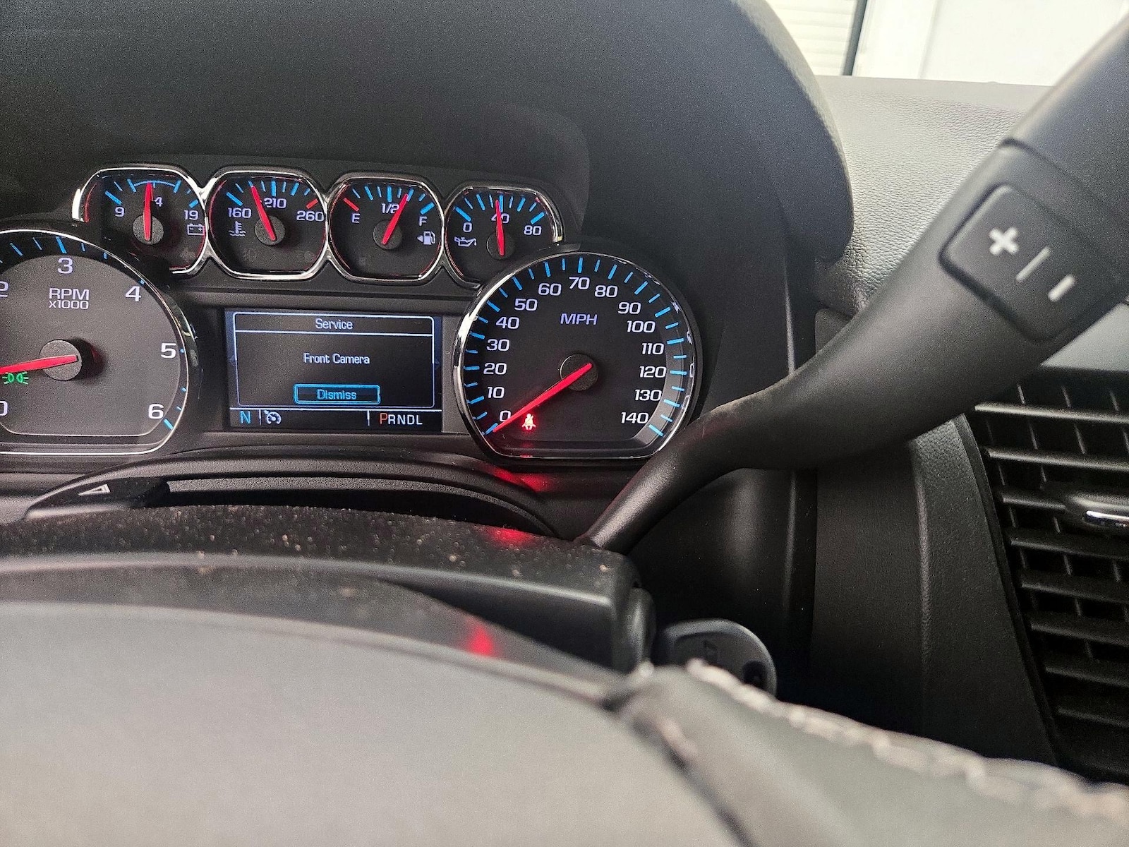 2019 Chevrolet Suburban LT - Photo 18