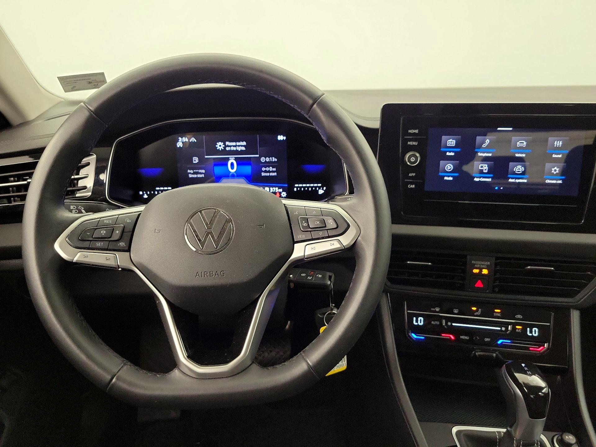 Thumbnail: 2025 Volkswagen Jetta - 10
