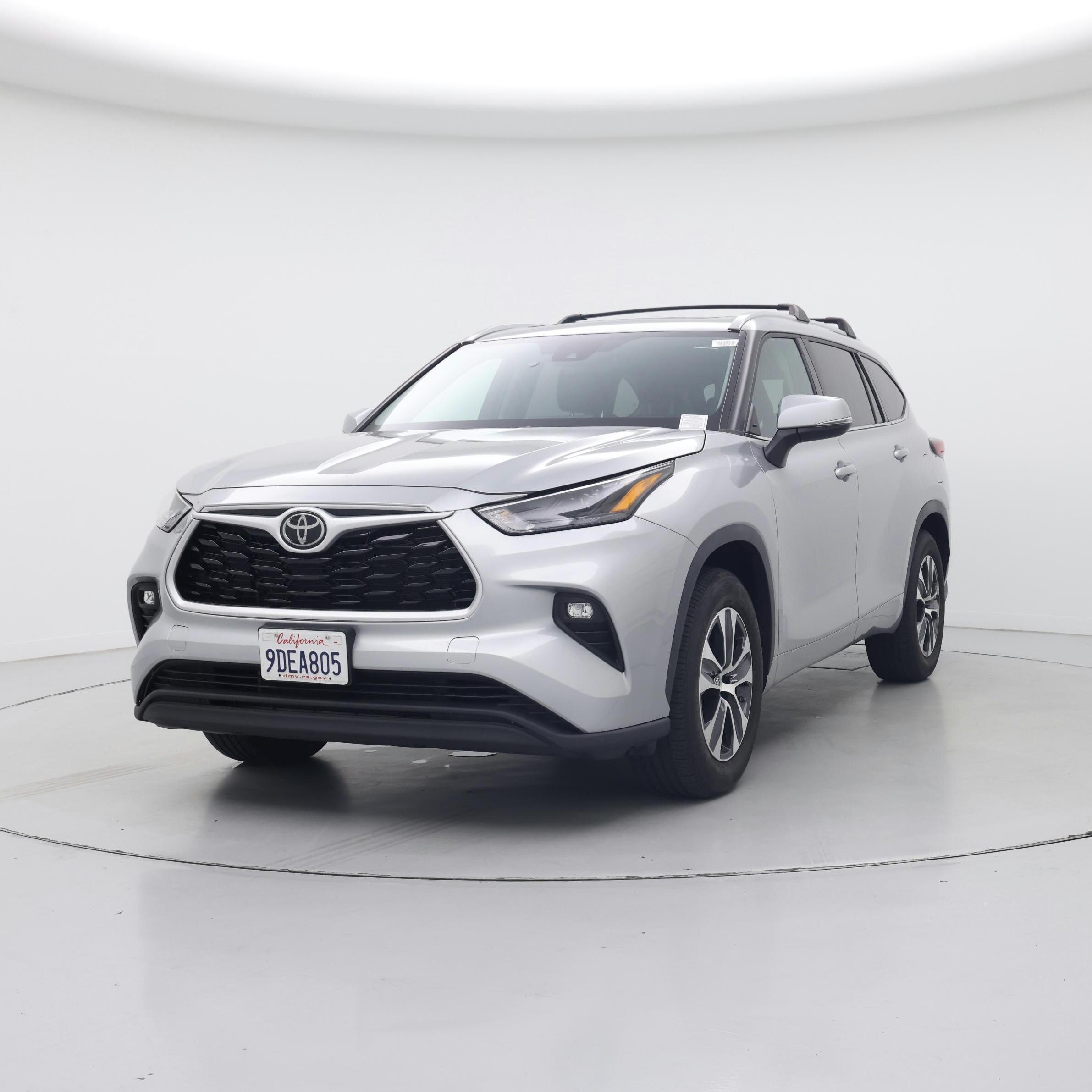 Thumbnail: 2022 Toyota Highlander - 4
