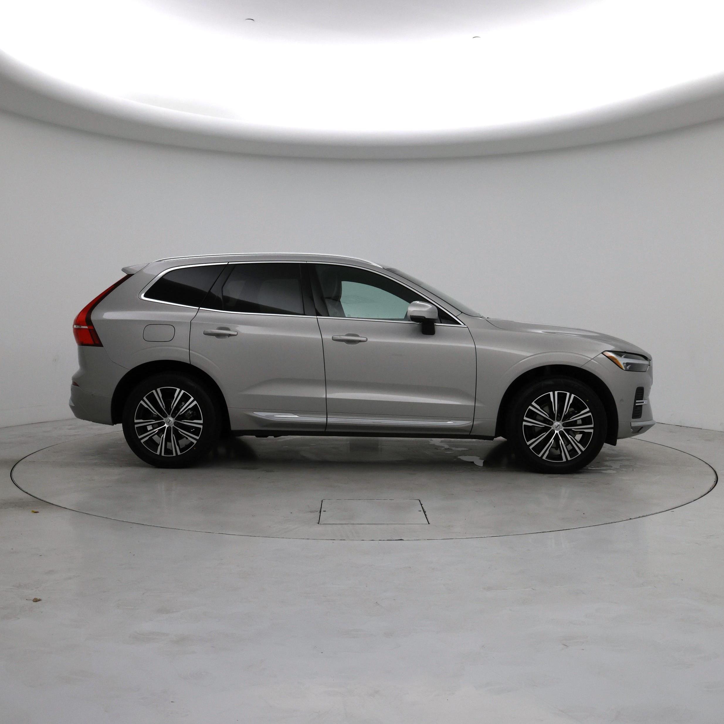 Thumbnail: 2022 Volvo XC60 - 7