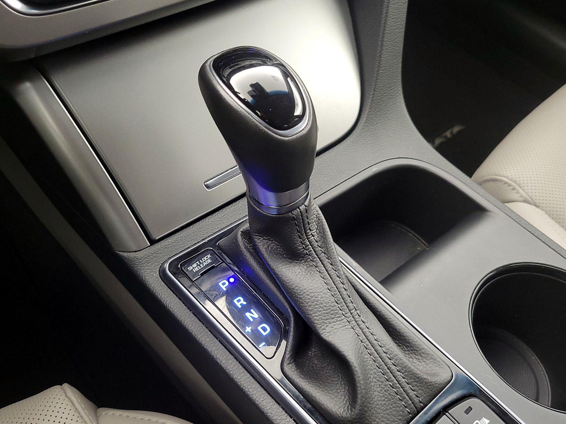 Thumbnail: 2016 Hyundai Sonata - 18