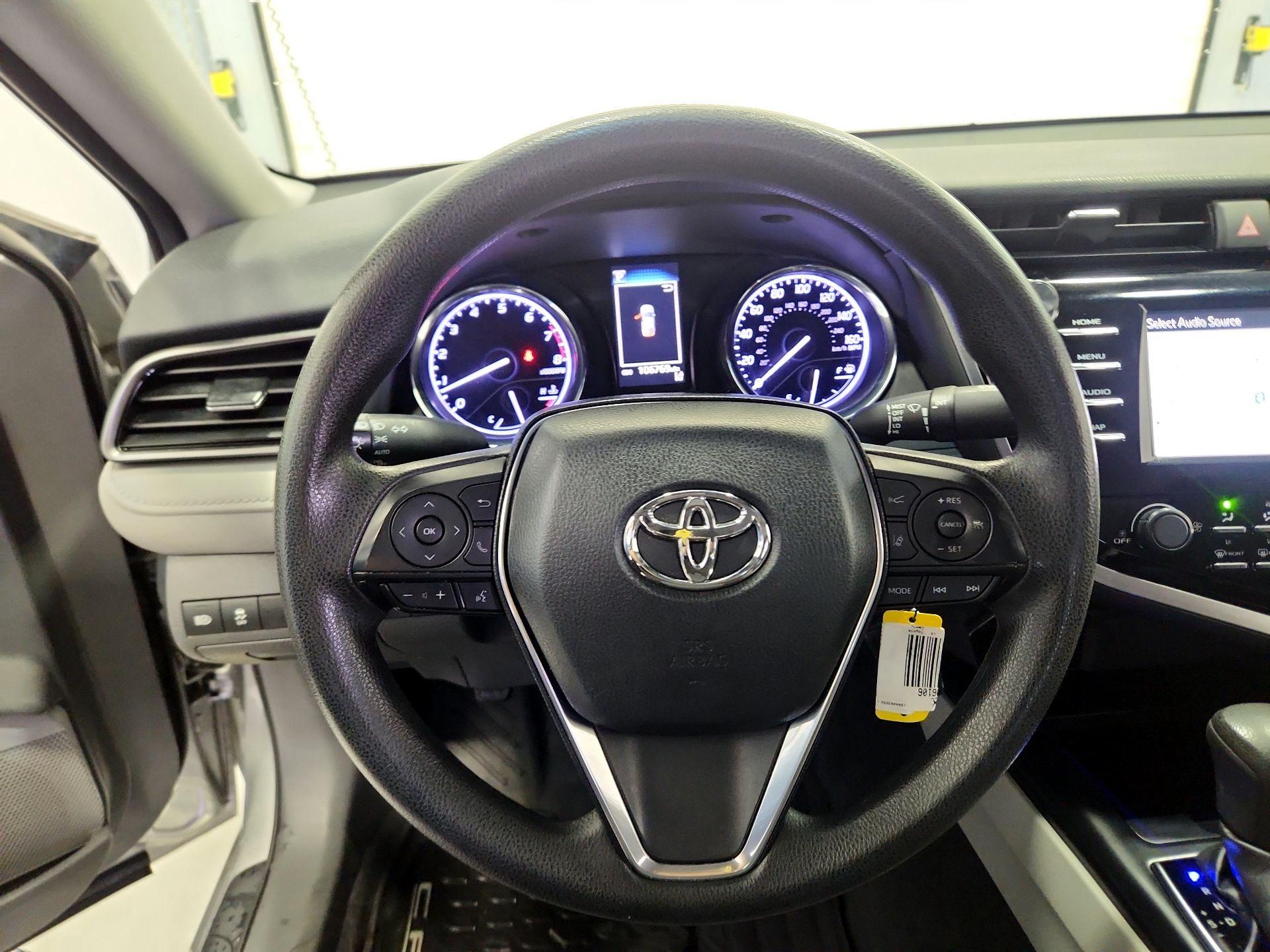 Thumbnail: 2019 Toyota Camry - 10