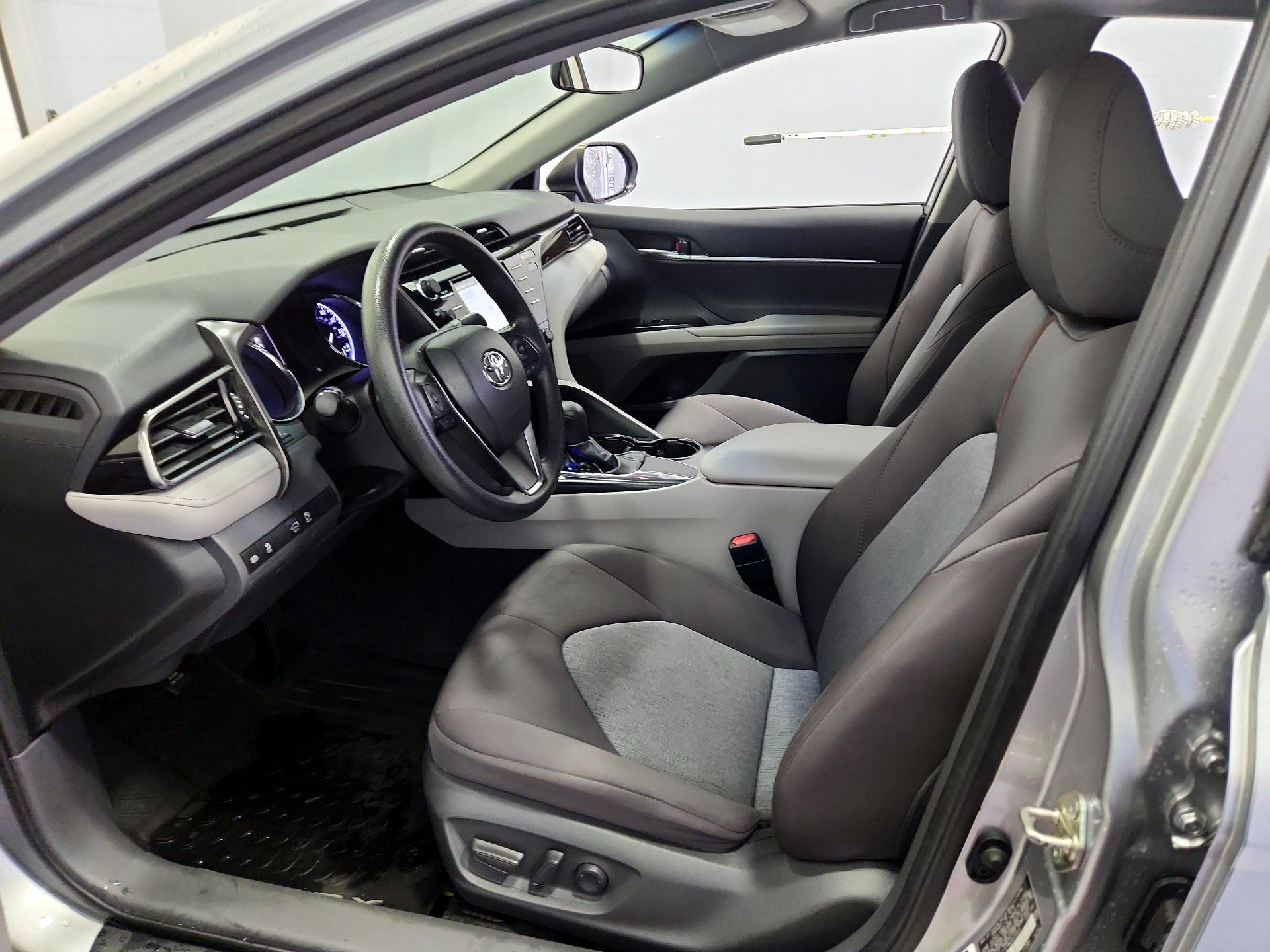 Thumbnail: 2019 Toyota Camry - 11