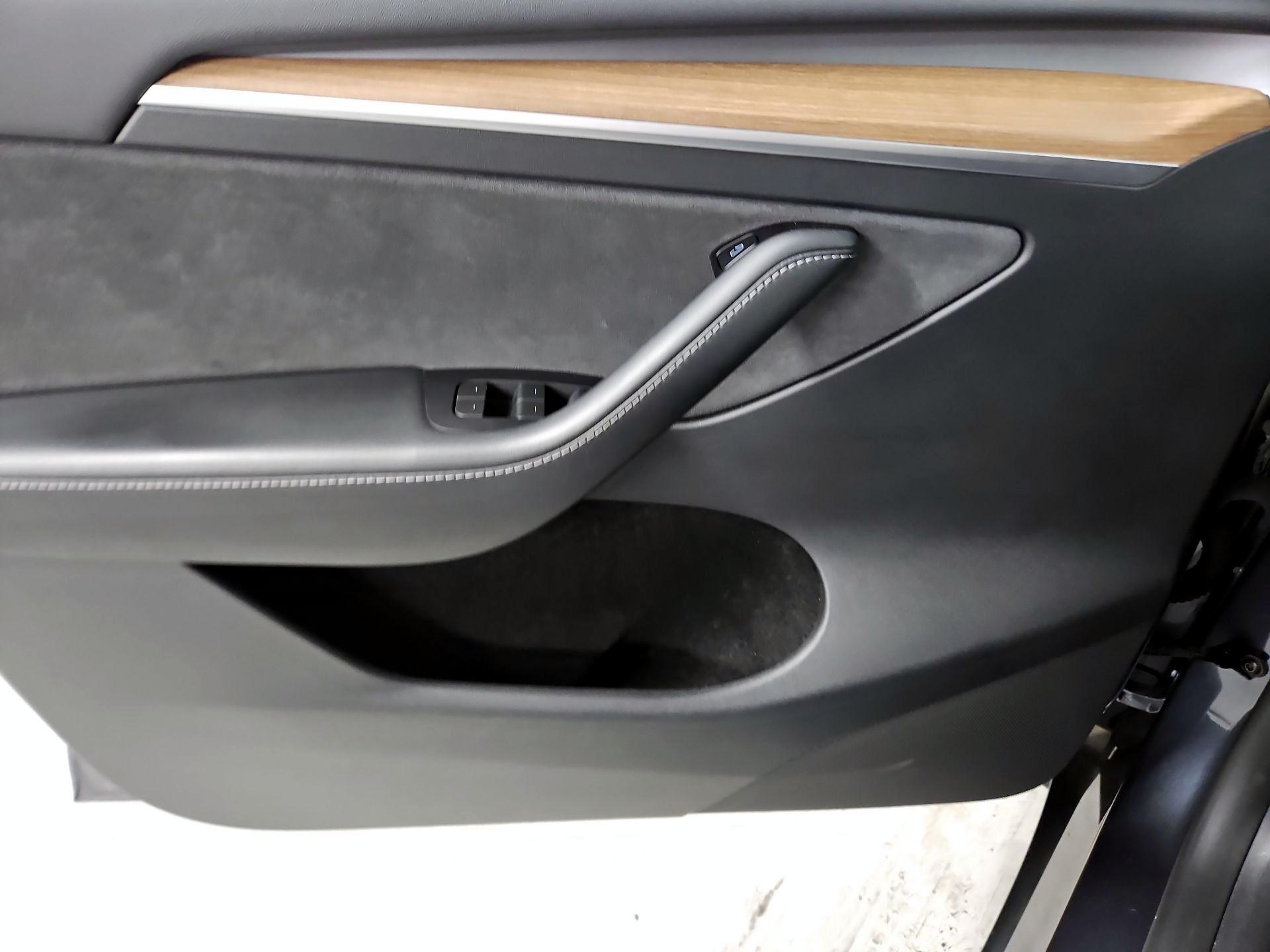 Thumbnail: 2023 Tesla Model Y - 12