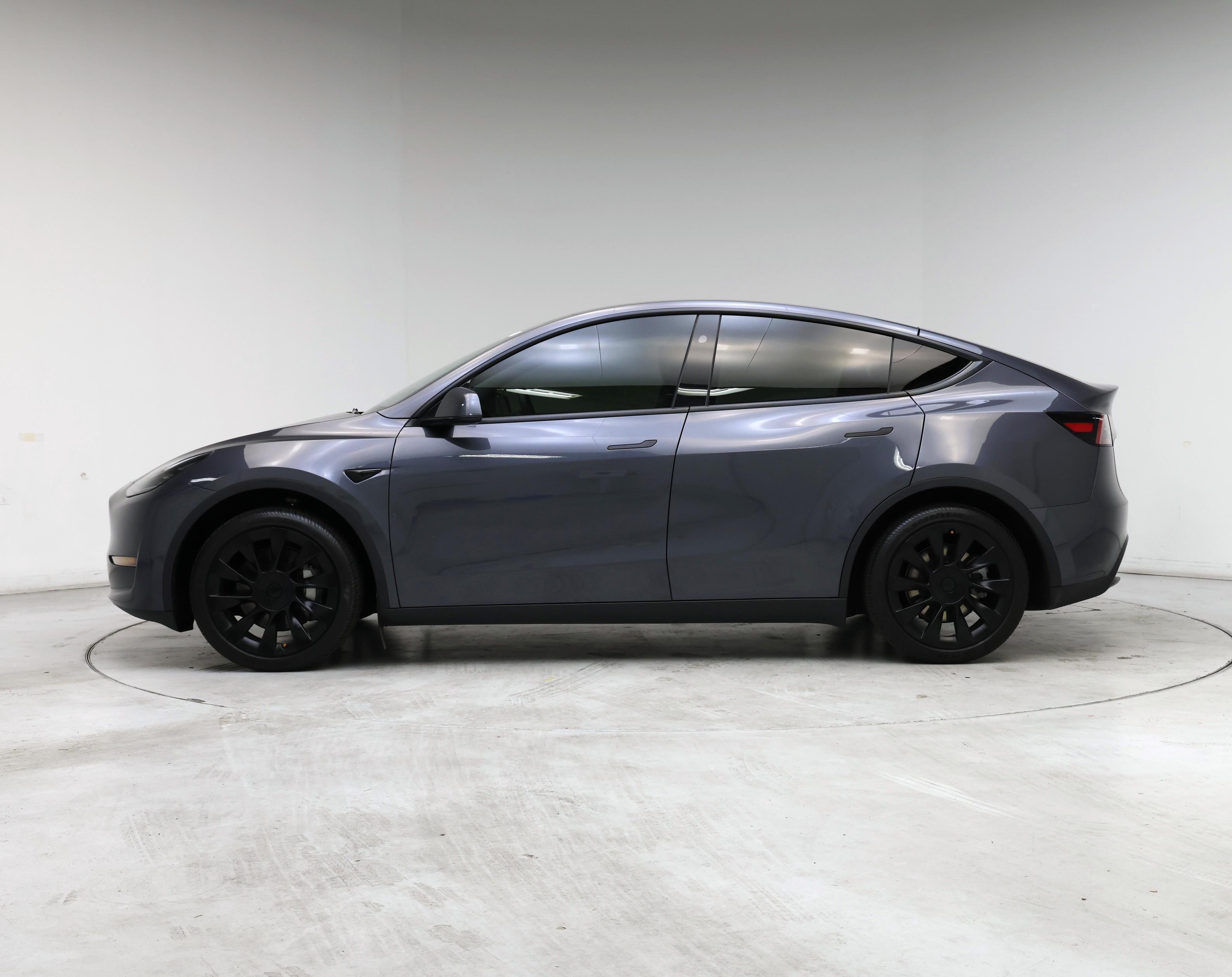 Thumbnail: 2023 Tesla Model Y - 3