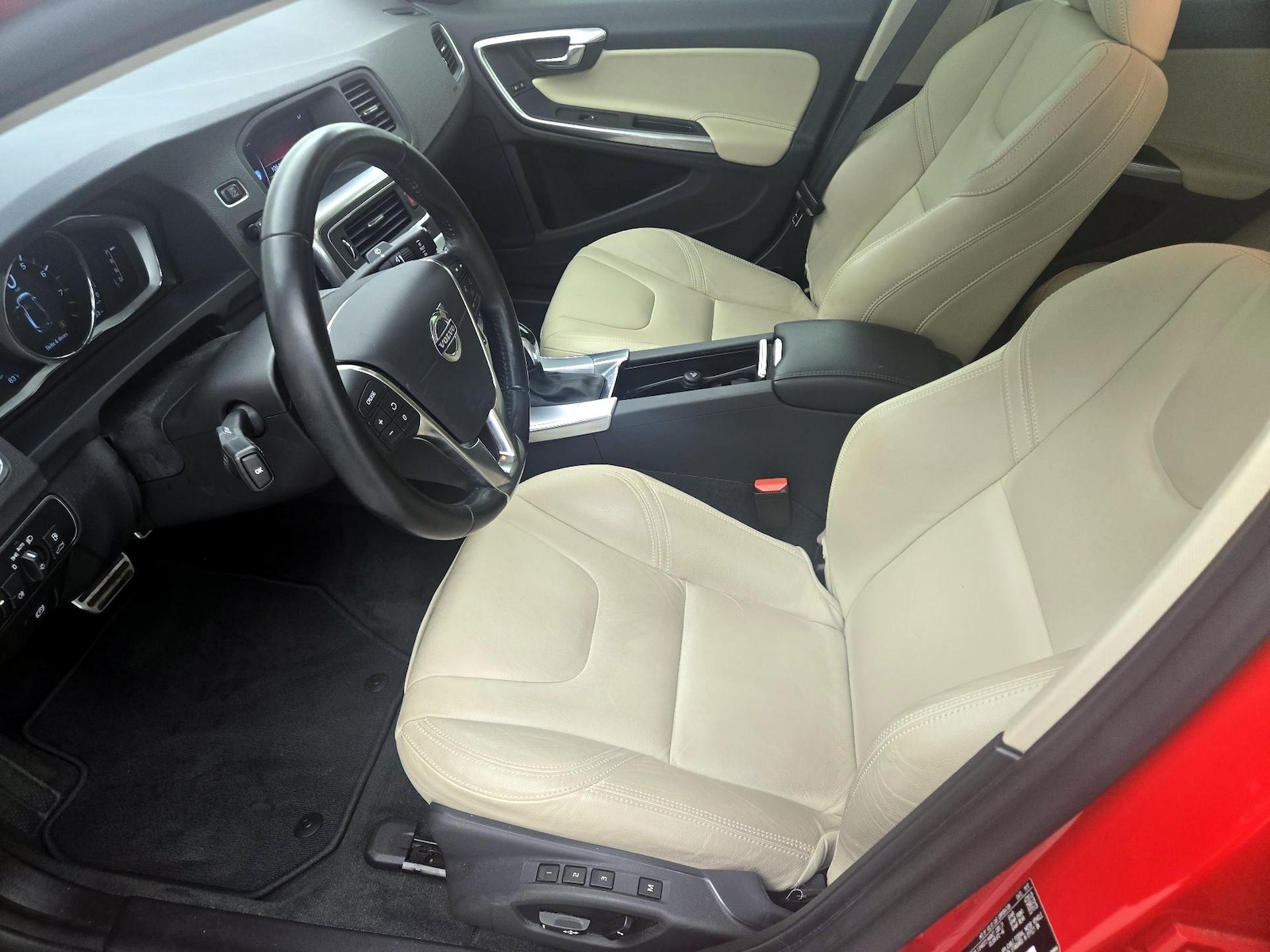 2018 Volvo S60 Dynamic - Photo 12