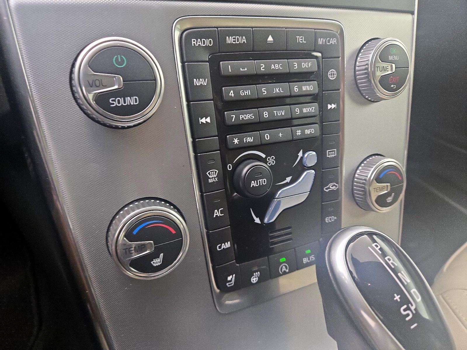 2018 Volvo S60 Dynamic - Photo 17