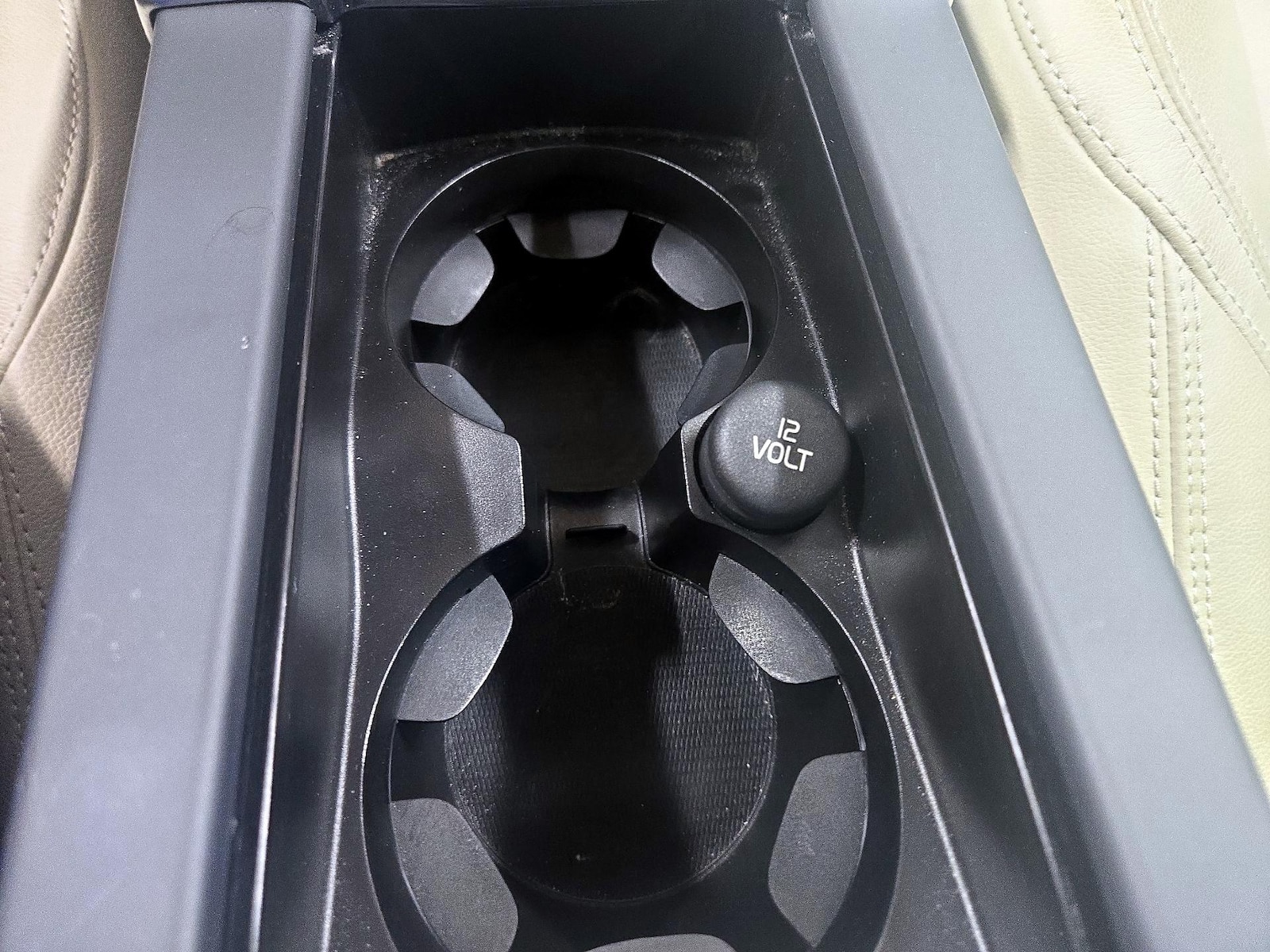 2018 Volvo S60 Dynamic - Photo 19