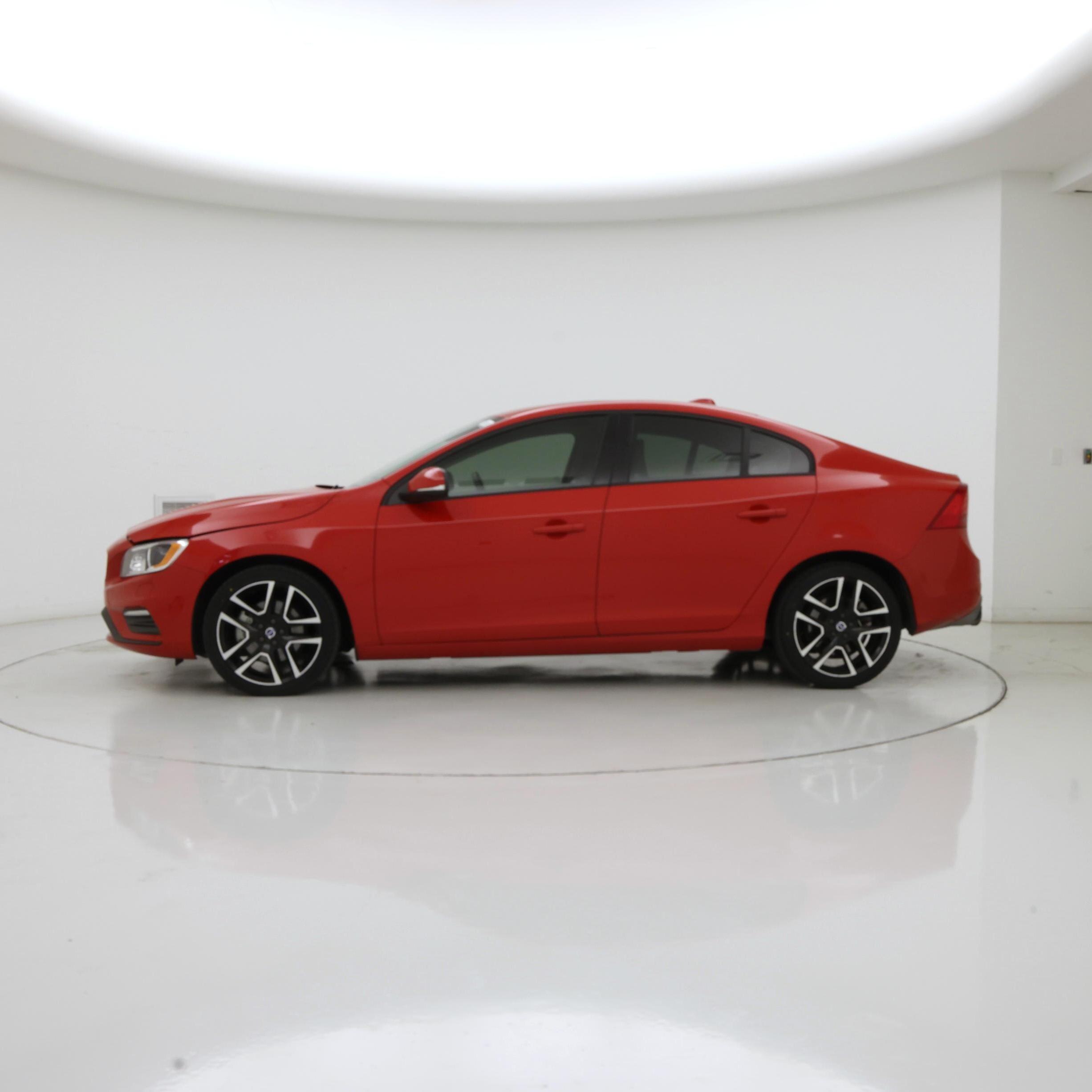 Thumbnail: 2018 Volvo S60 - 3