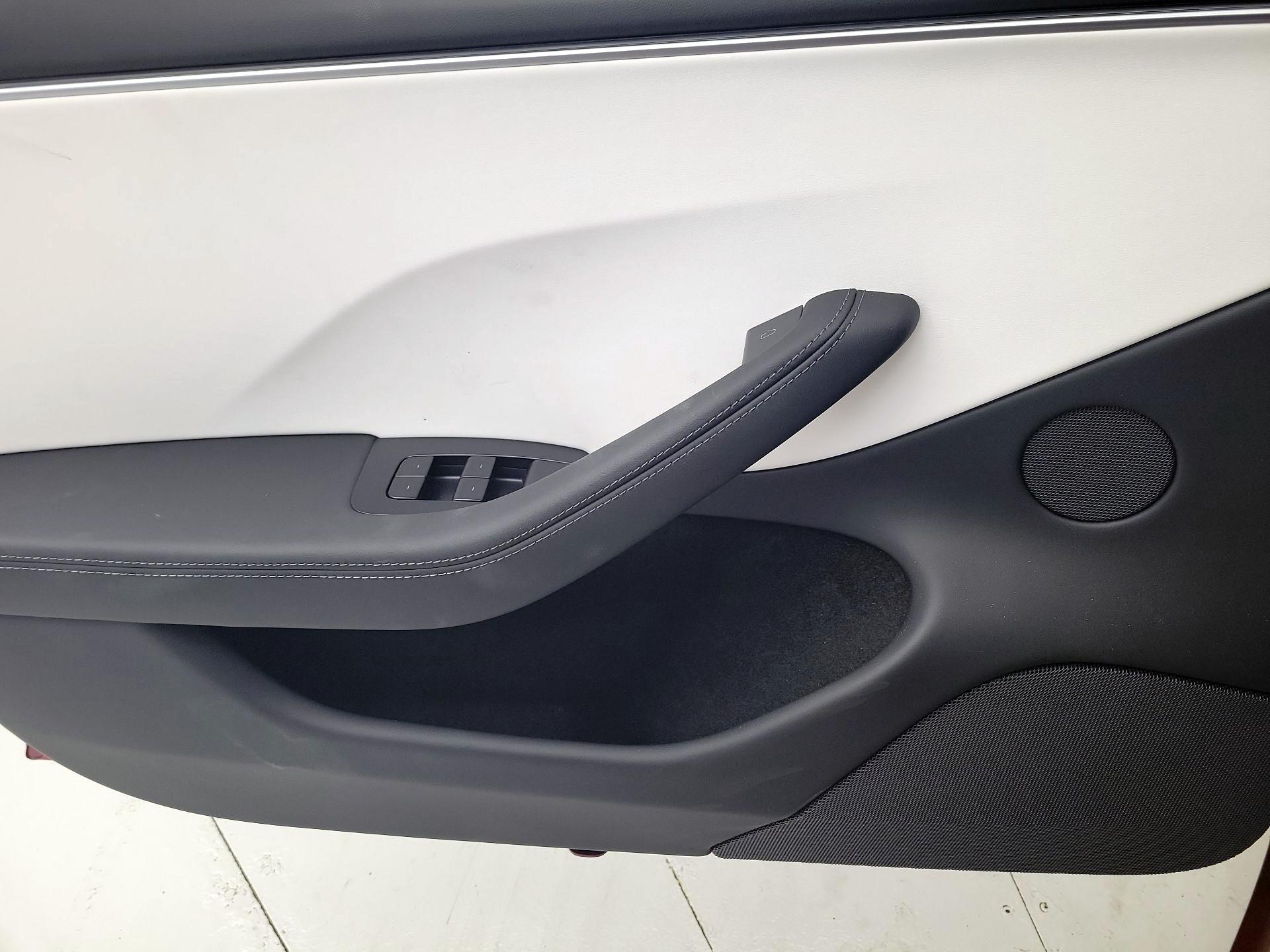 Thumbnail: 2025 Tesla Model 3 - 12