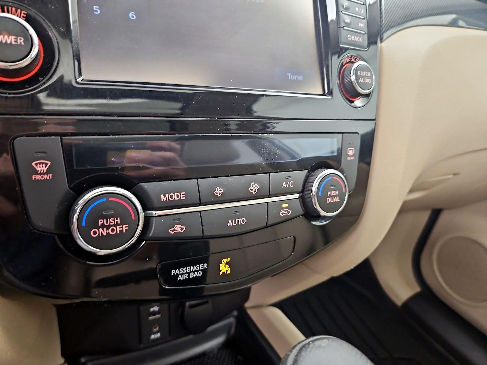 2016 Nissan Rogue SL - Photo 18
