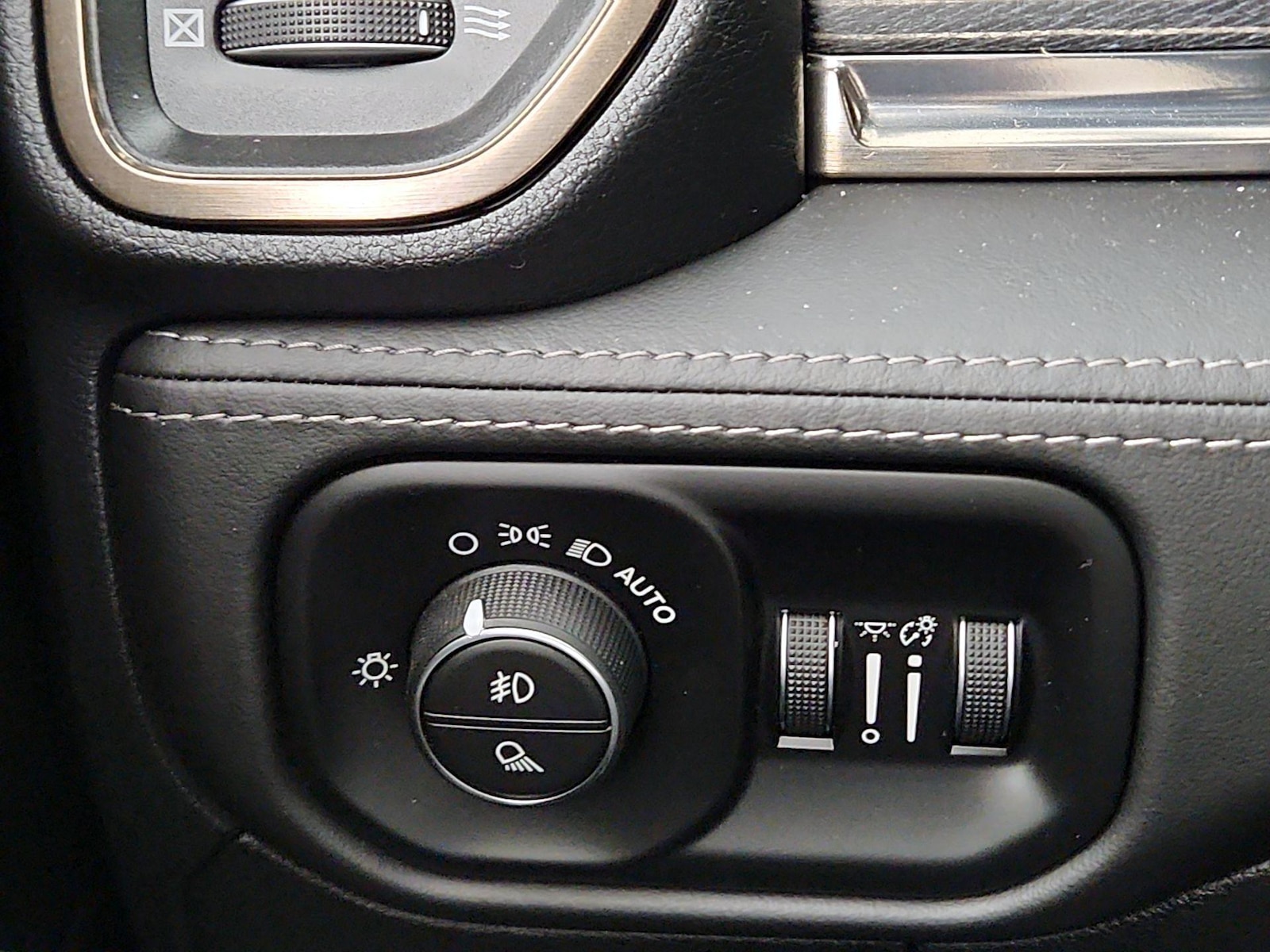 2021 RAM Ram 1500 Pickup Limited - Photo 14