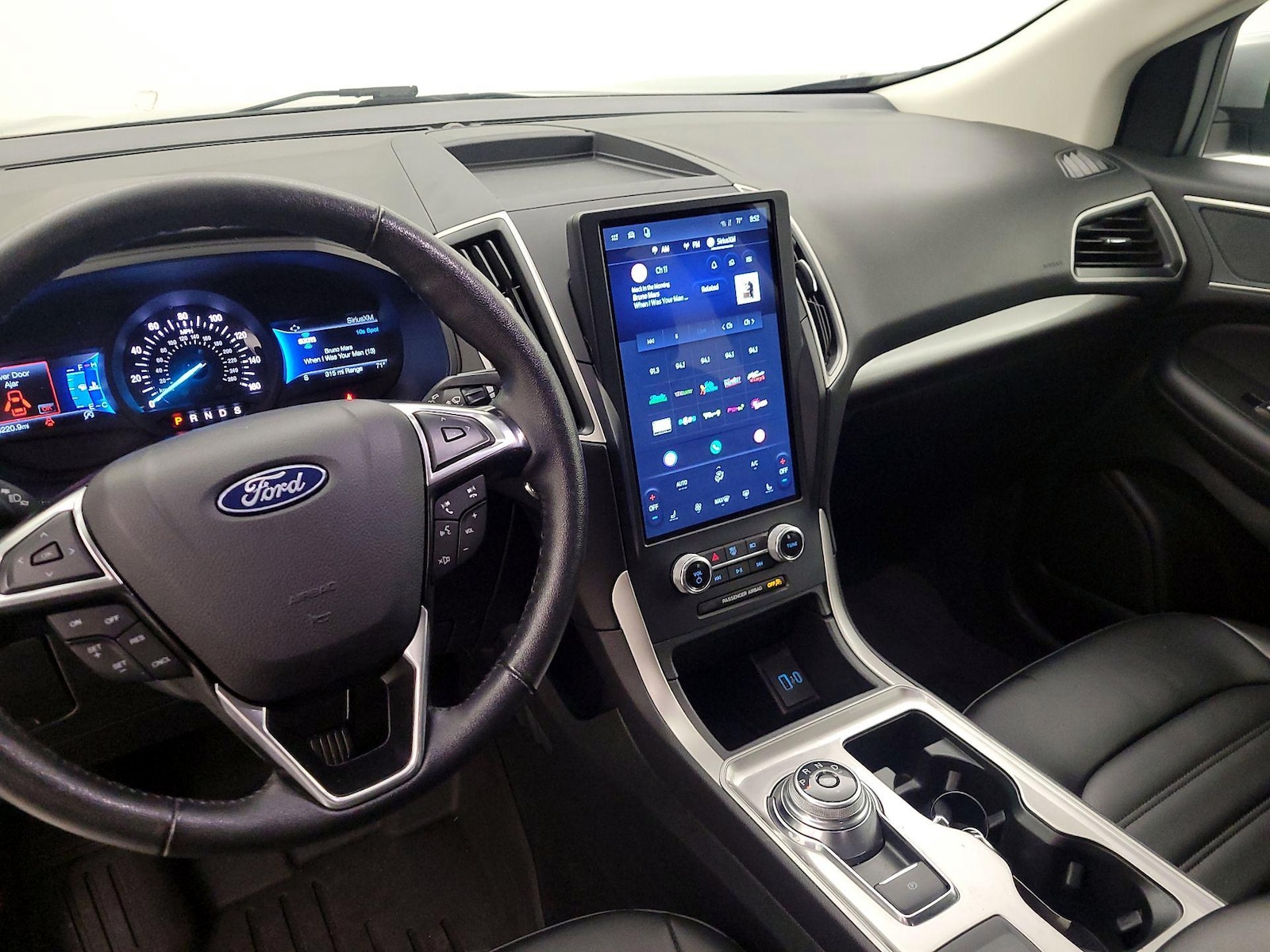 2024 Ford Edge SEL - Photo 10