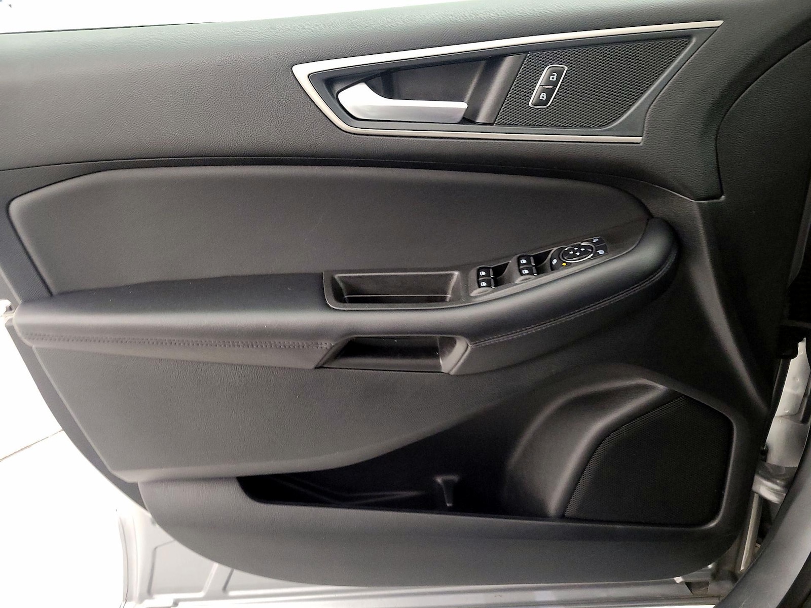 2024 Ford Edge SEL - Photo 13