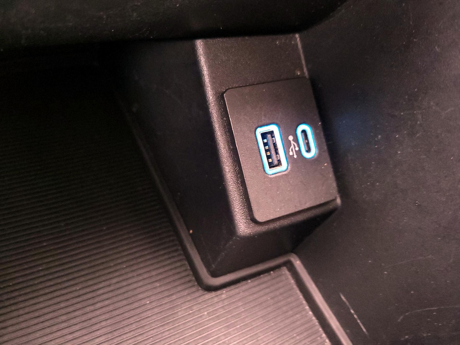 2024 Ford Edge SEL - Photo 19