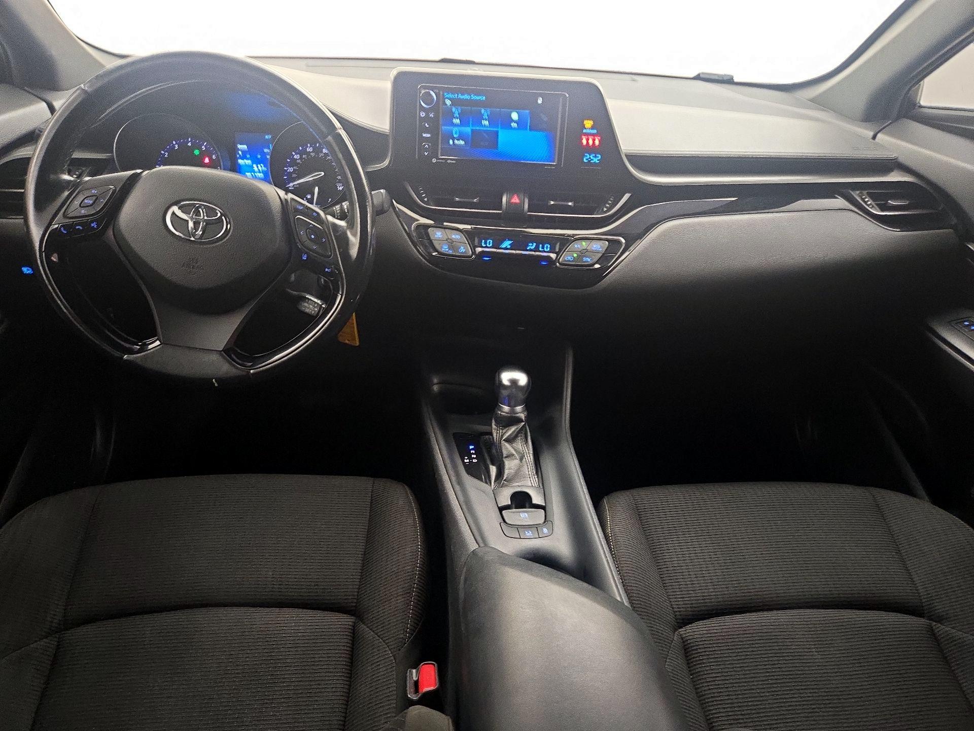 Thumbnail: 2018 Toyota C-HR - 9