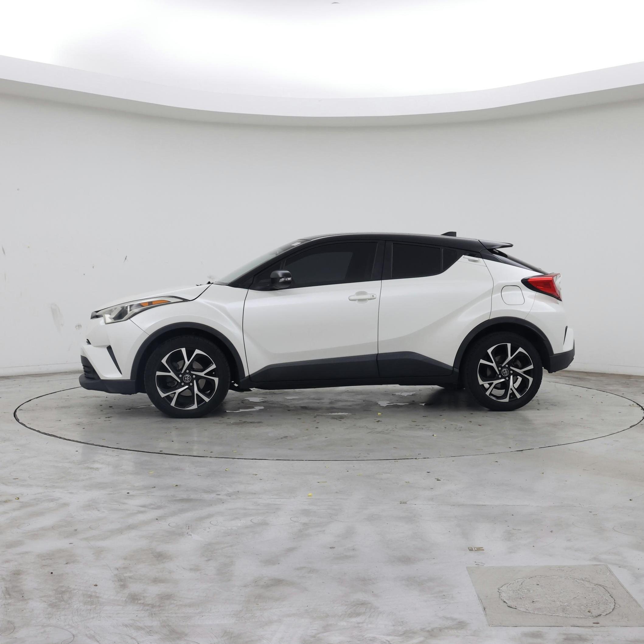 Thumbnail: 2018 Toyota C-HR - 3