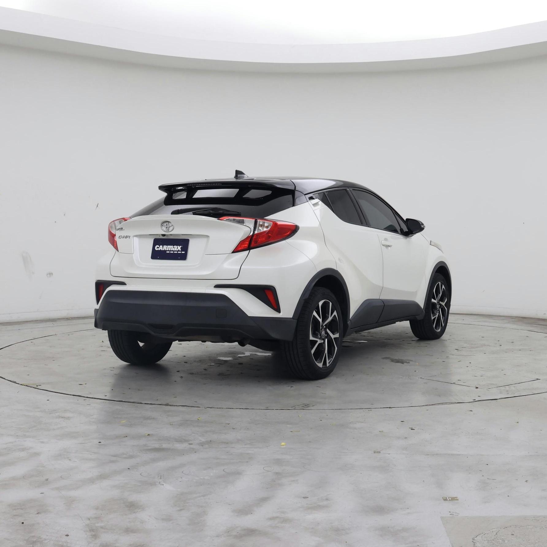 Thumbnail: 2018 Toyota C-HR - 8