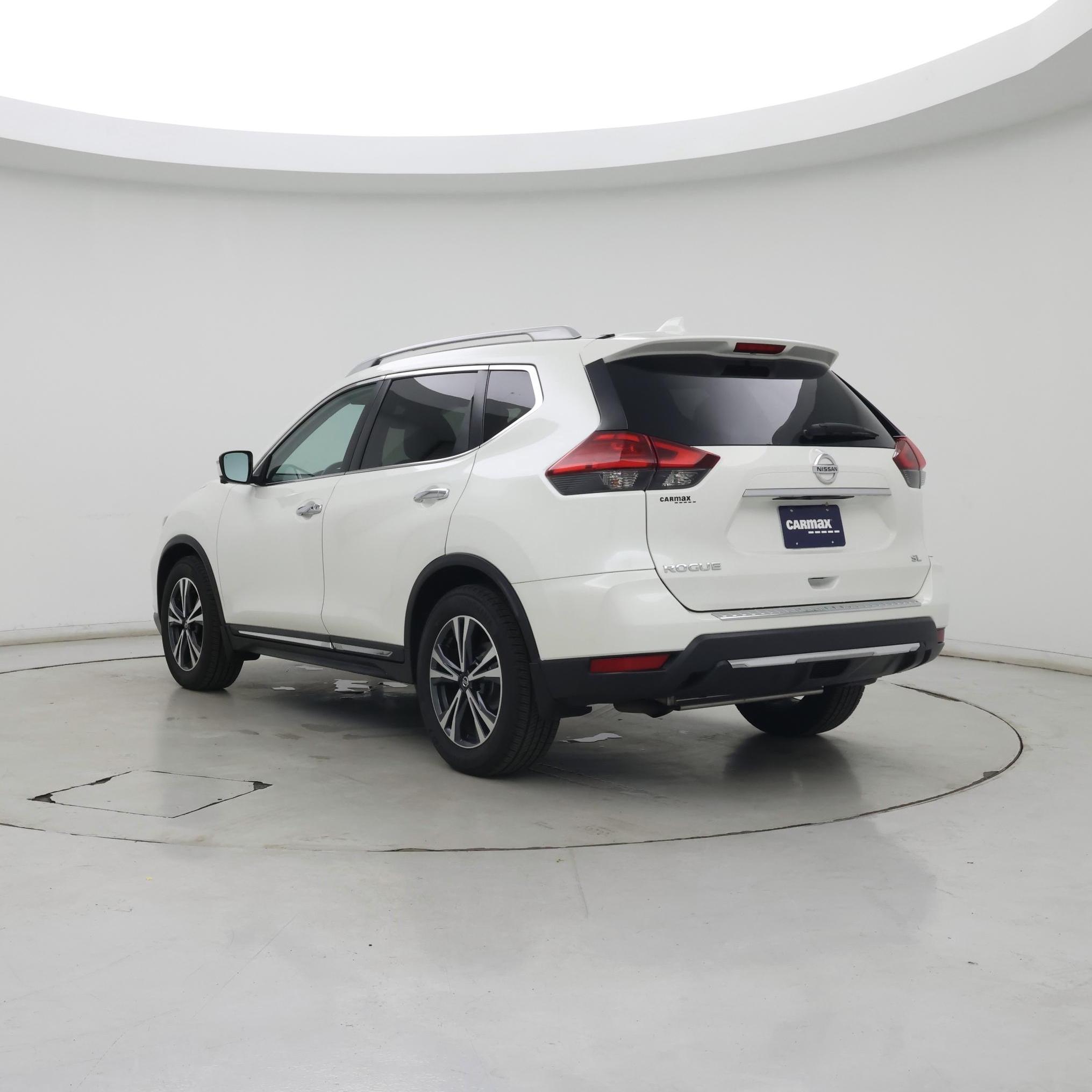 Thumbnail: 2017 Nissan Rogue - 2