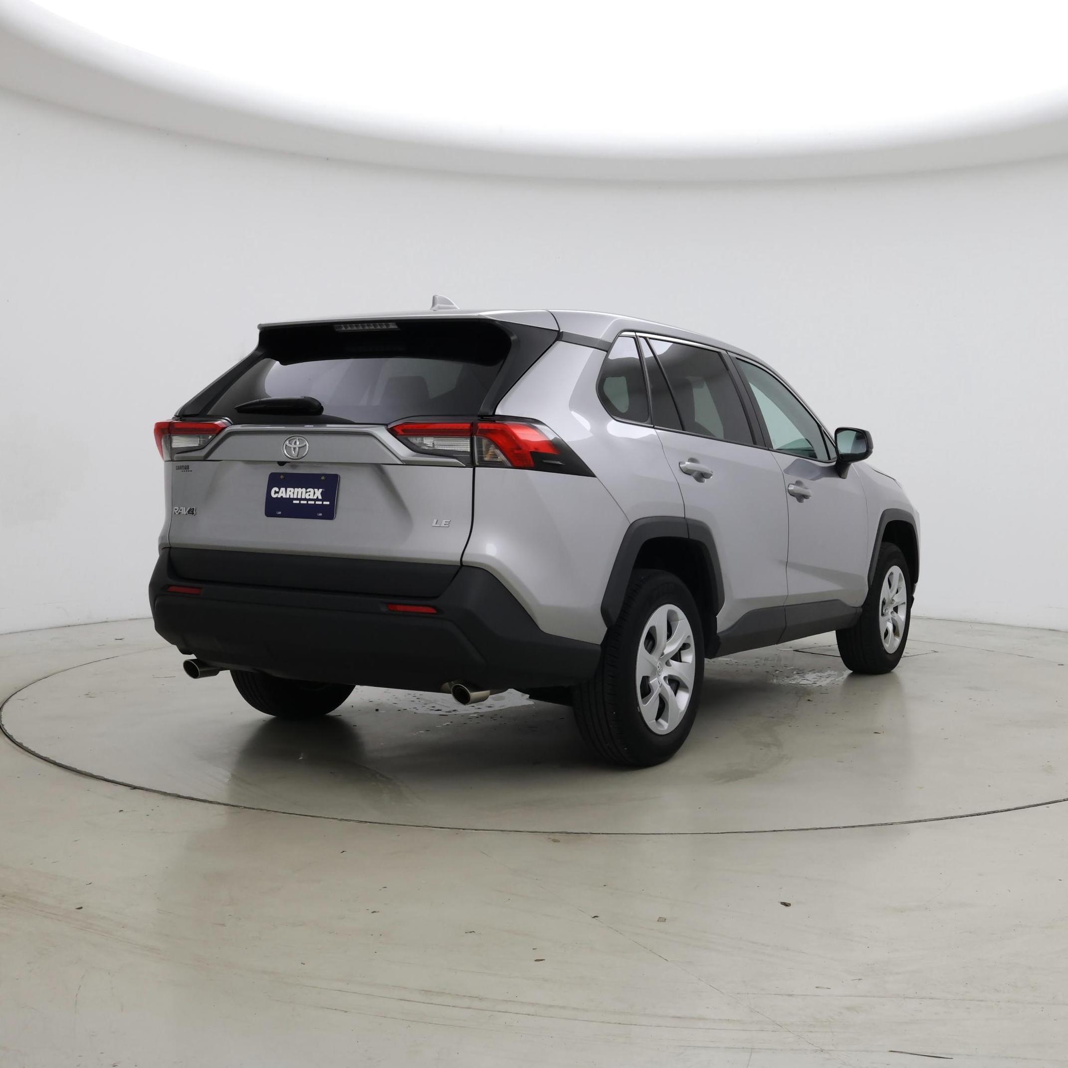 Thumbnail: 2022 Toyota RAV4 - 8