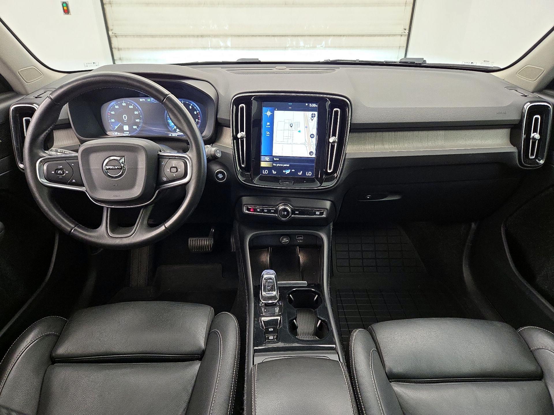 Thumbnail: 2019 Volvo XC40 - 9