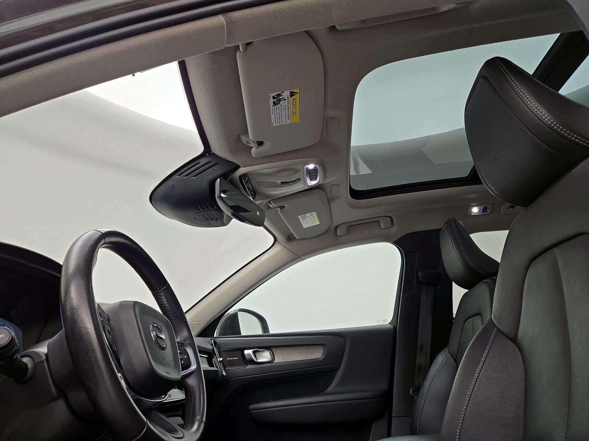 Thumbnail: 2019 Volvo XC40 - 20